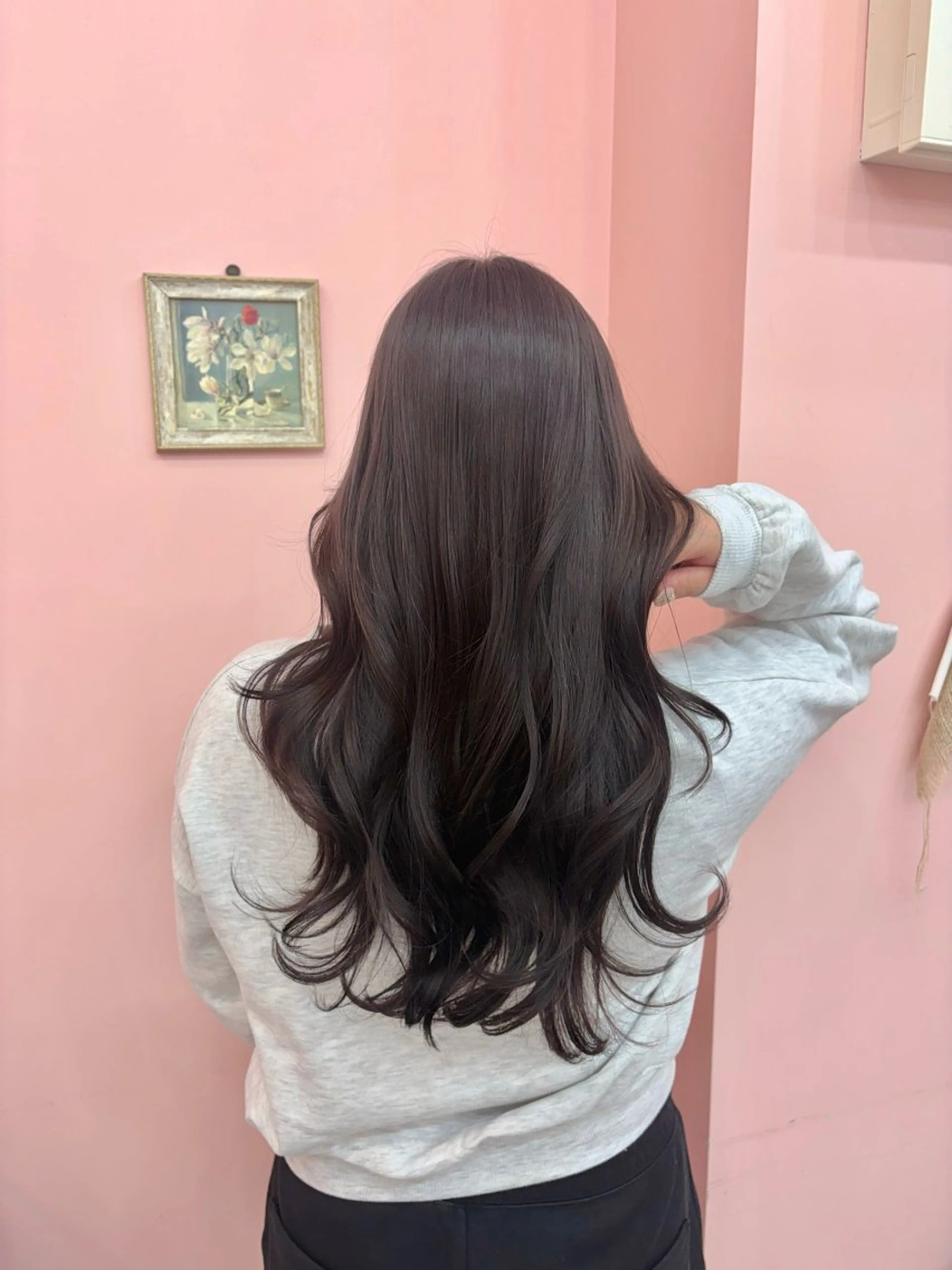 ロング チョコレートブラウン ヘアカラー トリートメント マイカ 🤍のヘアスタイル