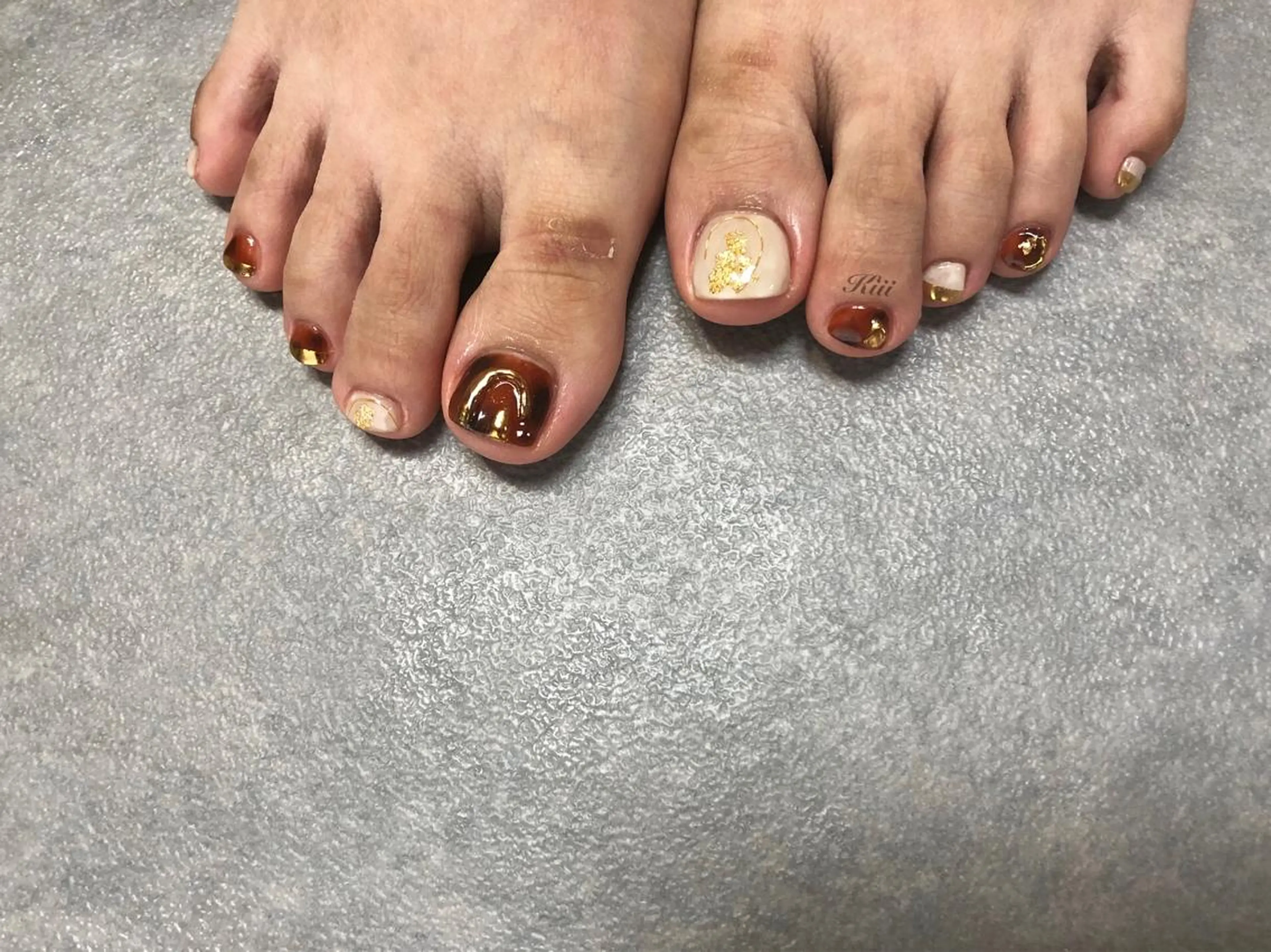 ネイル フットネイル ハンドネイル フットネイル kiii.__ ✴︎*のネイルデザイン
