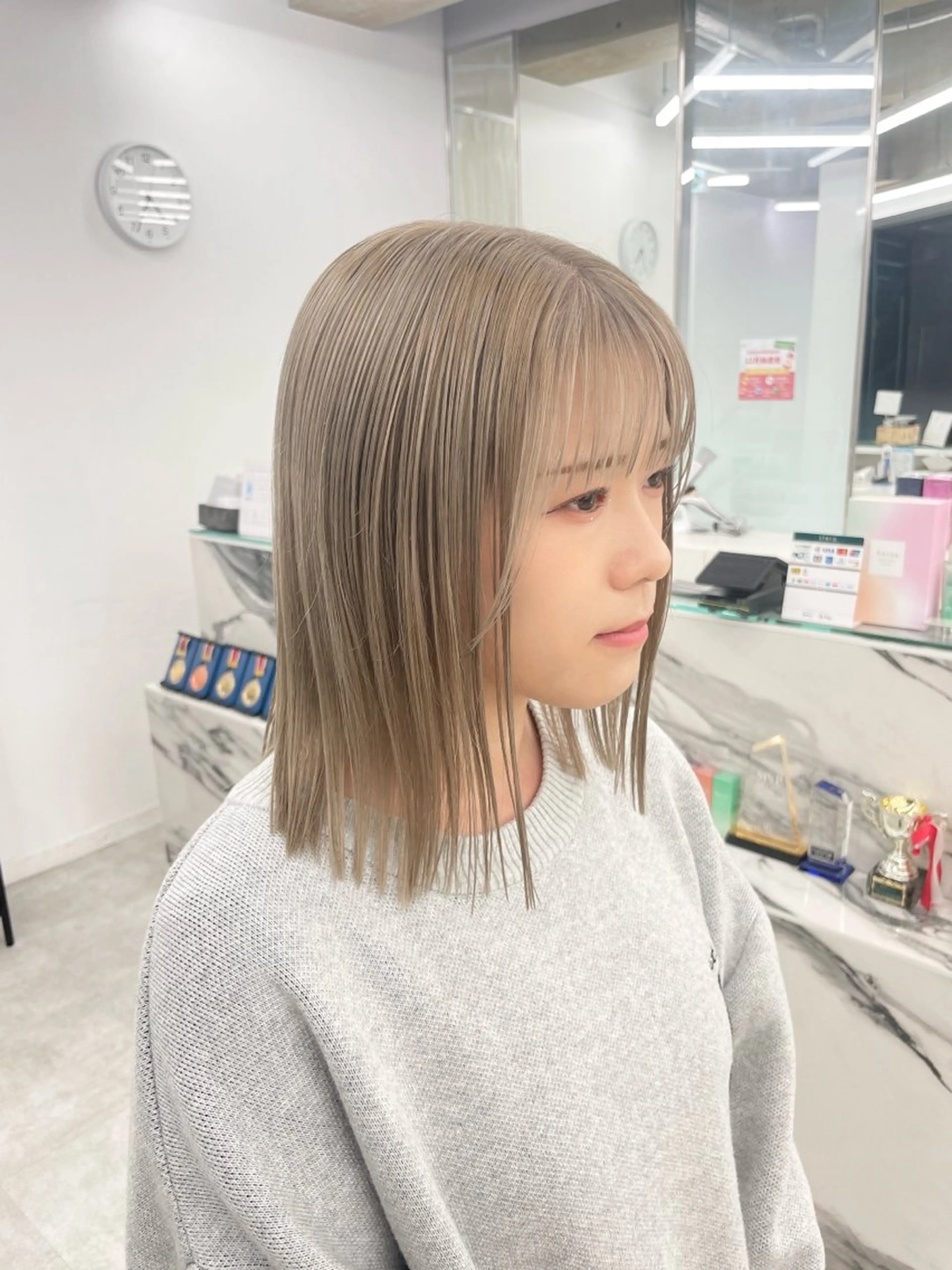 ミディアム カラー ヘアアレンジ ヘアカラー トリートメント 【Sweep】おじま のぞみのヘアスタイル