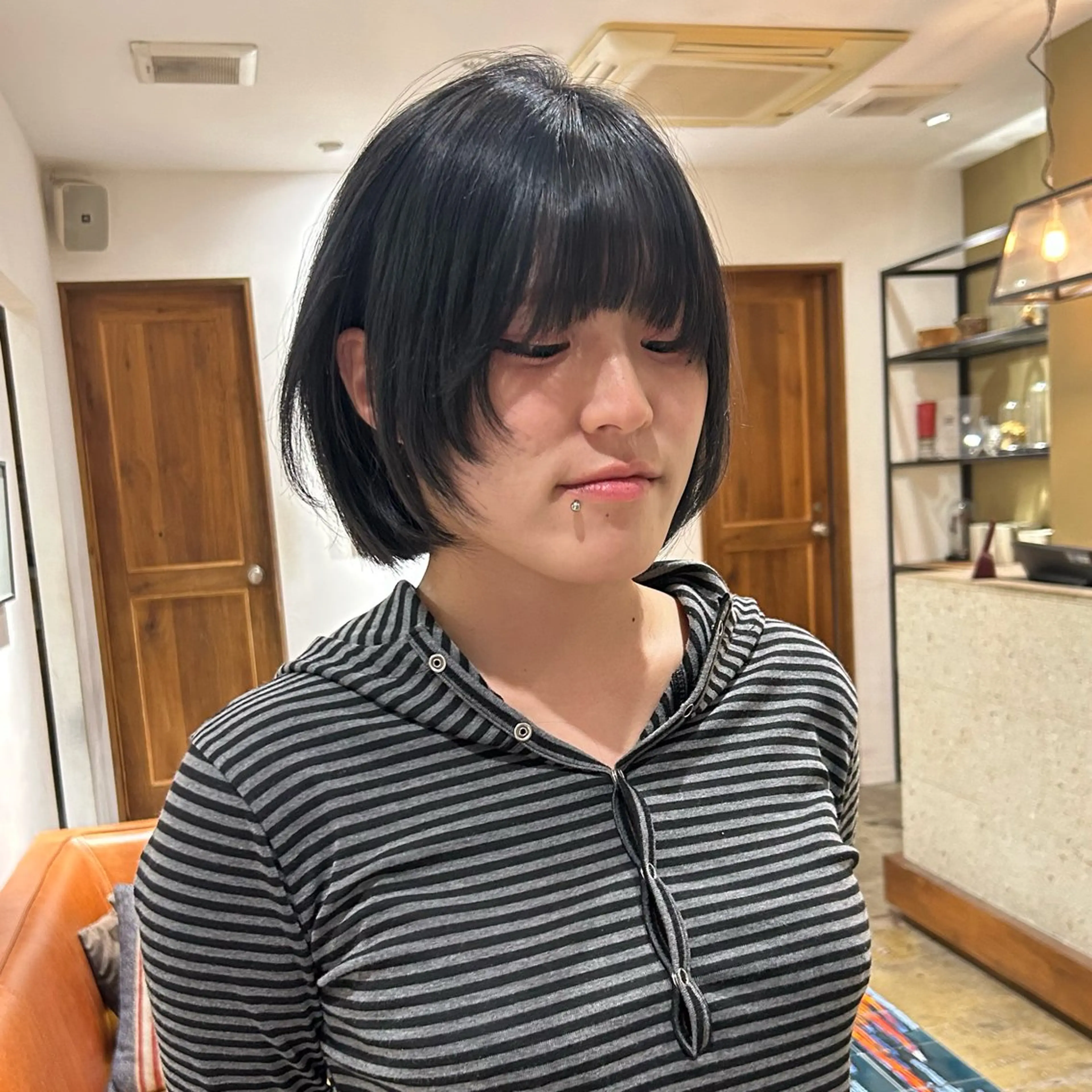 ショート ボブレイヤー ボブ レイヤーカット カット ココナ./ 艶っぽカラー🐏のヘアスタイル