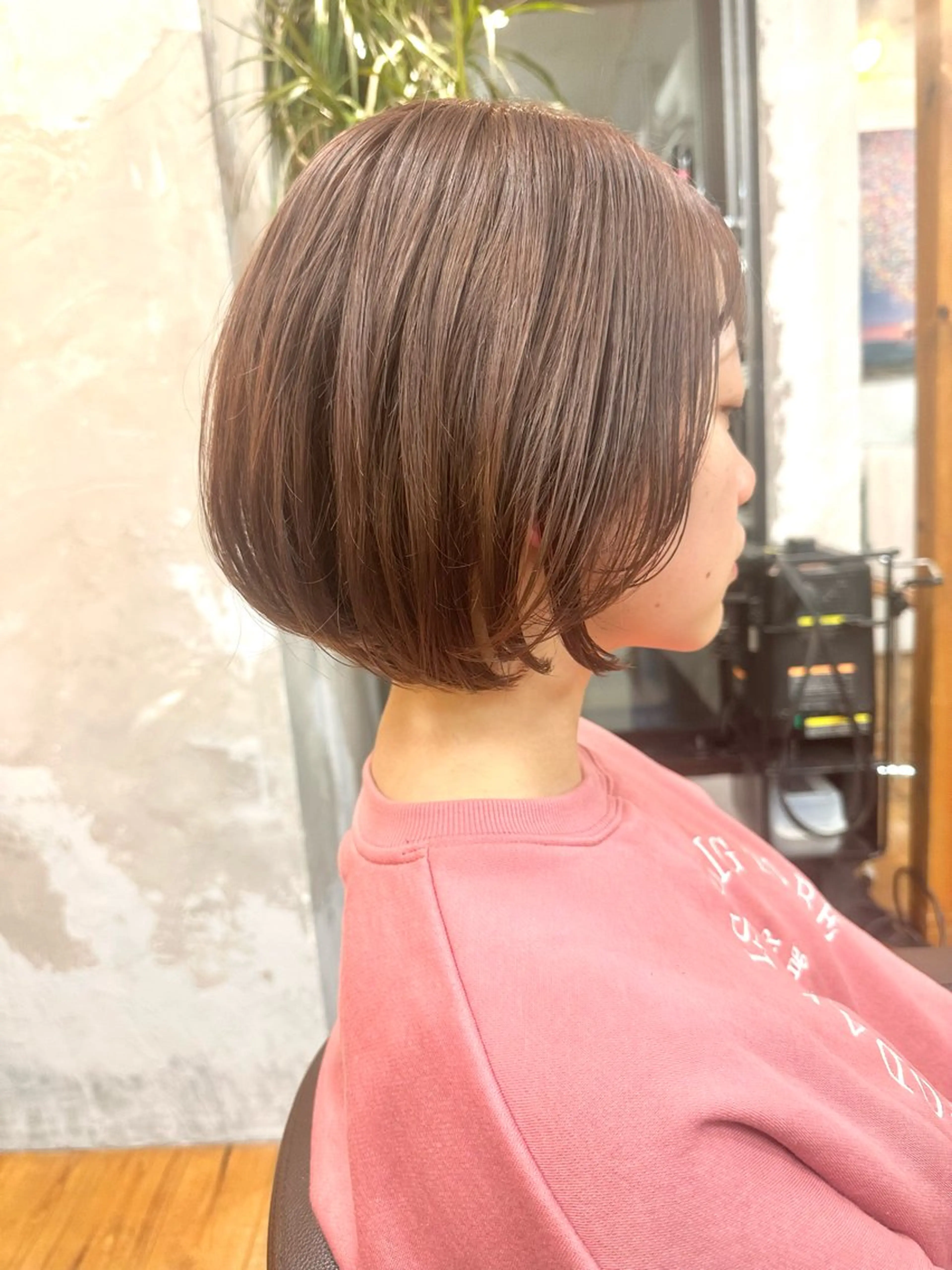 ショート カラー ショートボブ ベージュカラー ブリーチ 透明感カラー ボブ 宮崎 智也のヘアスタイル