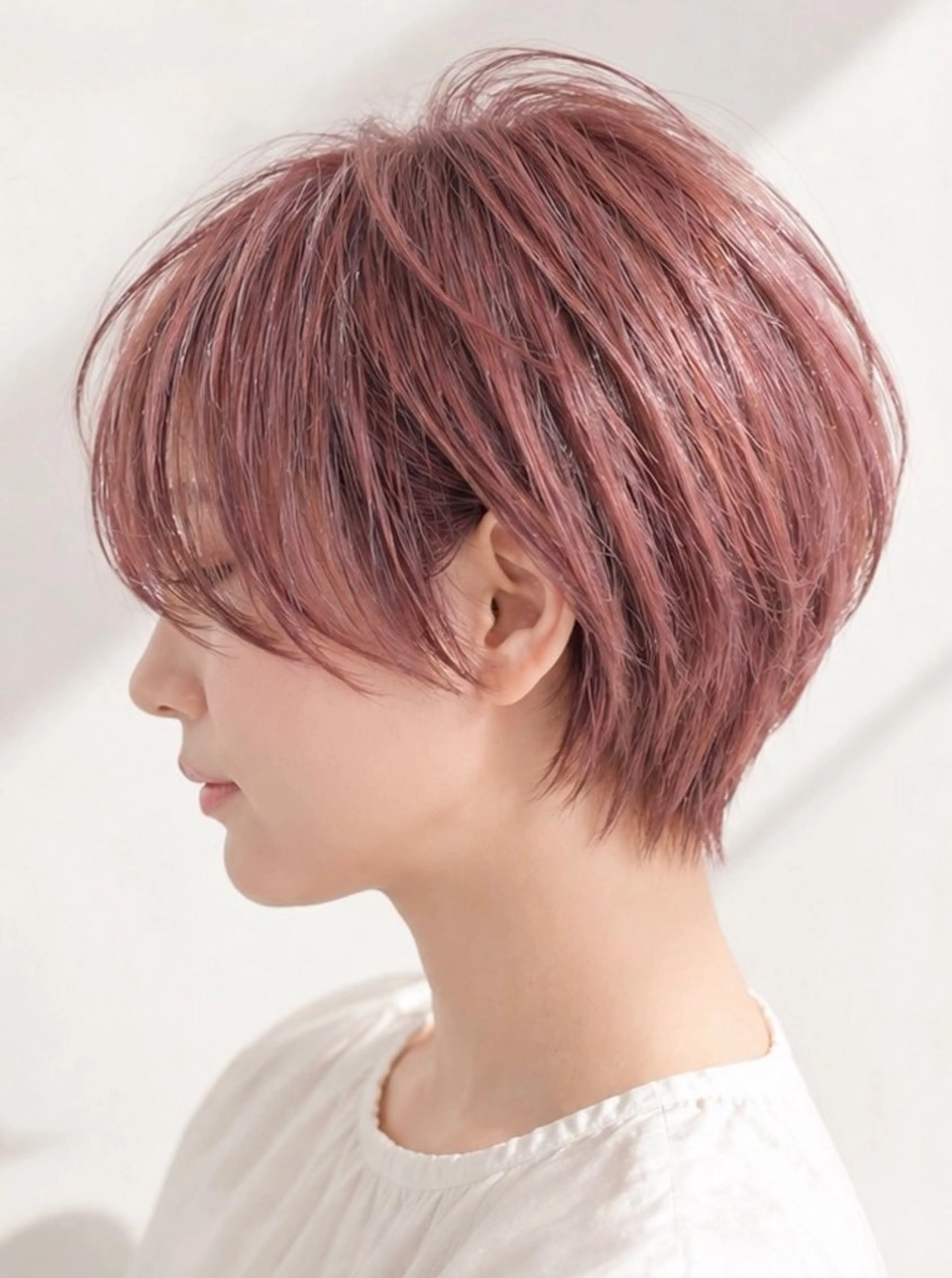 ショート カラー クロヤマ ノアミのヘアスタイル