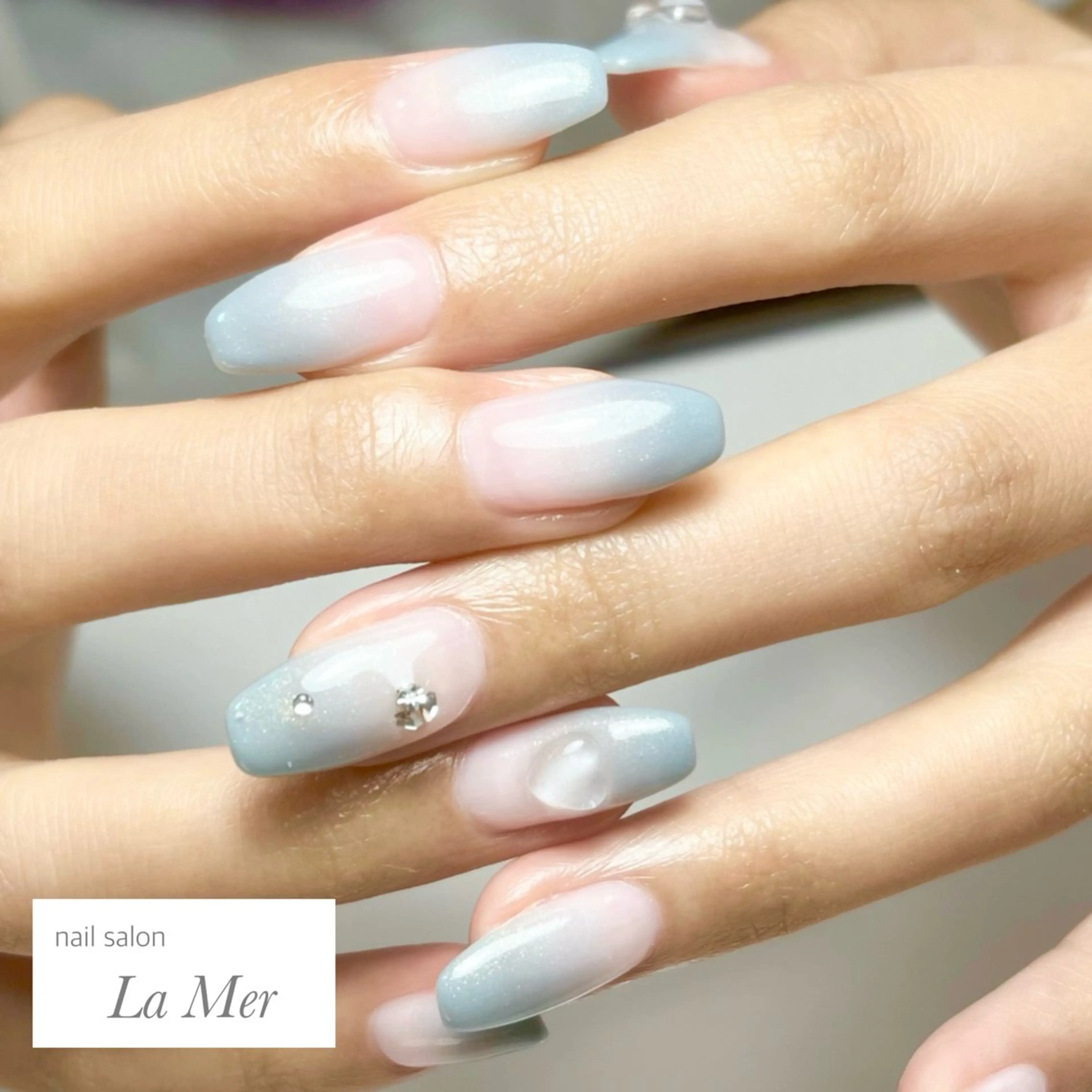 ネイル ブルー ガーリー グラデーション ハート ラメ(グリッター) nailsalon La Merのネイルデザイン