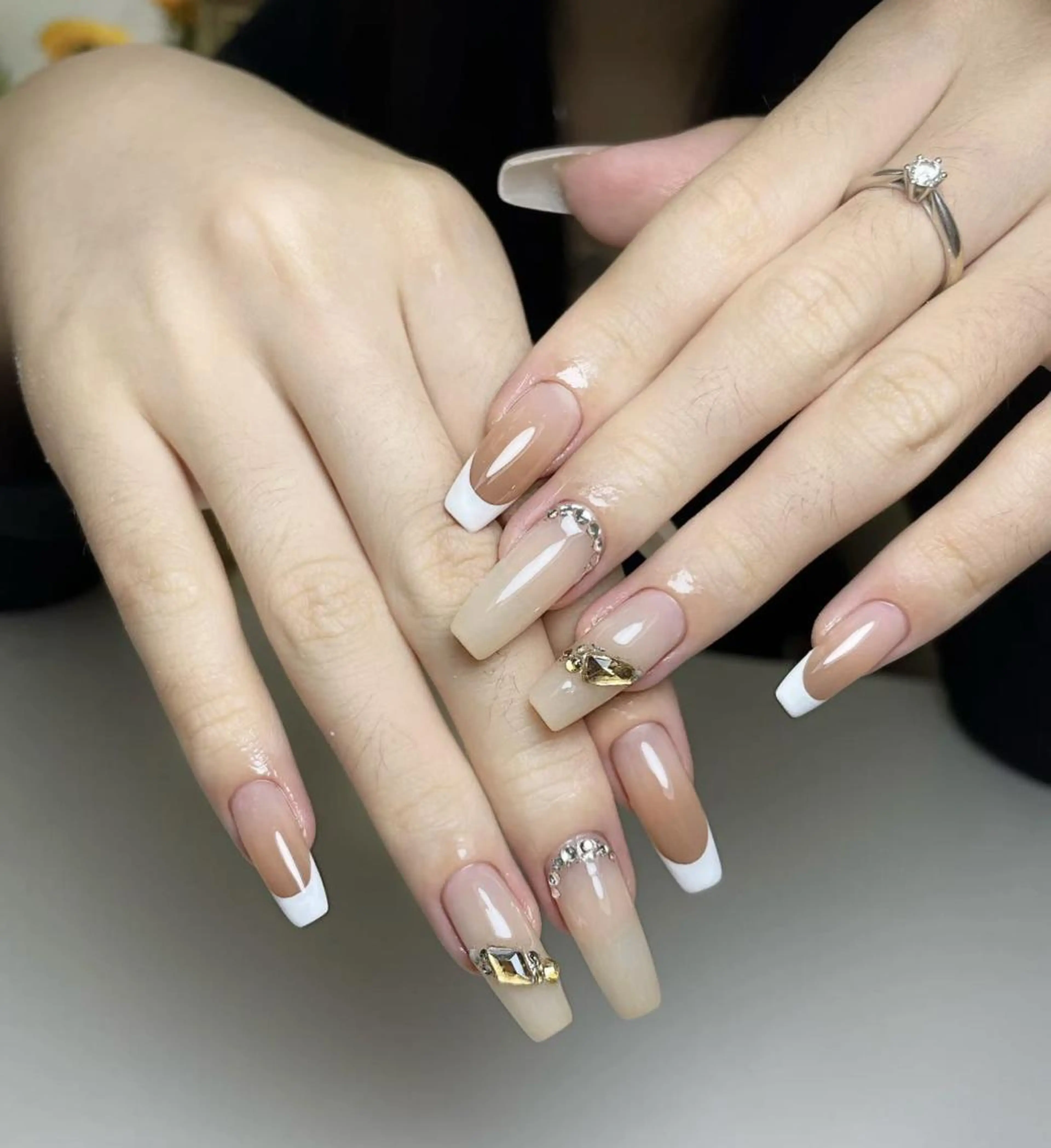 ネイル アートネイル 長さ出し ネイルチップ Queens PUPUのネイルデザイン