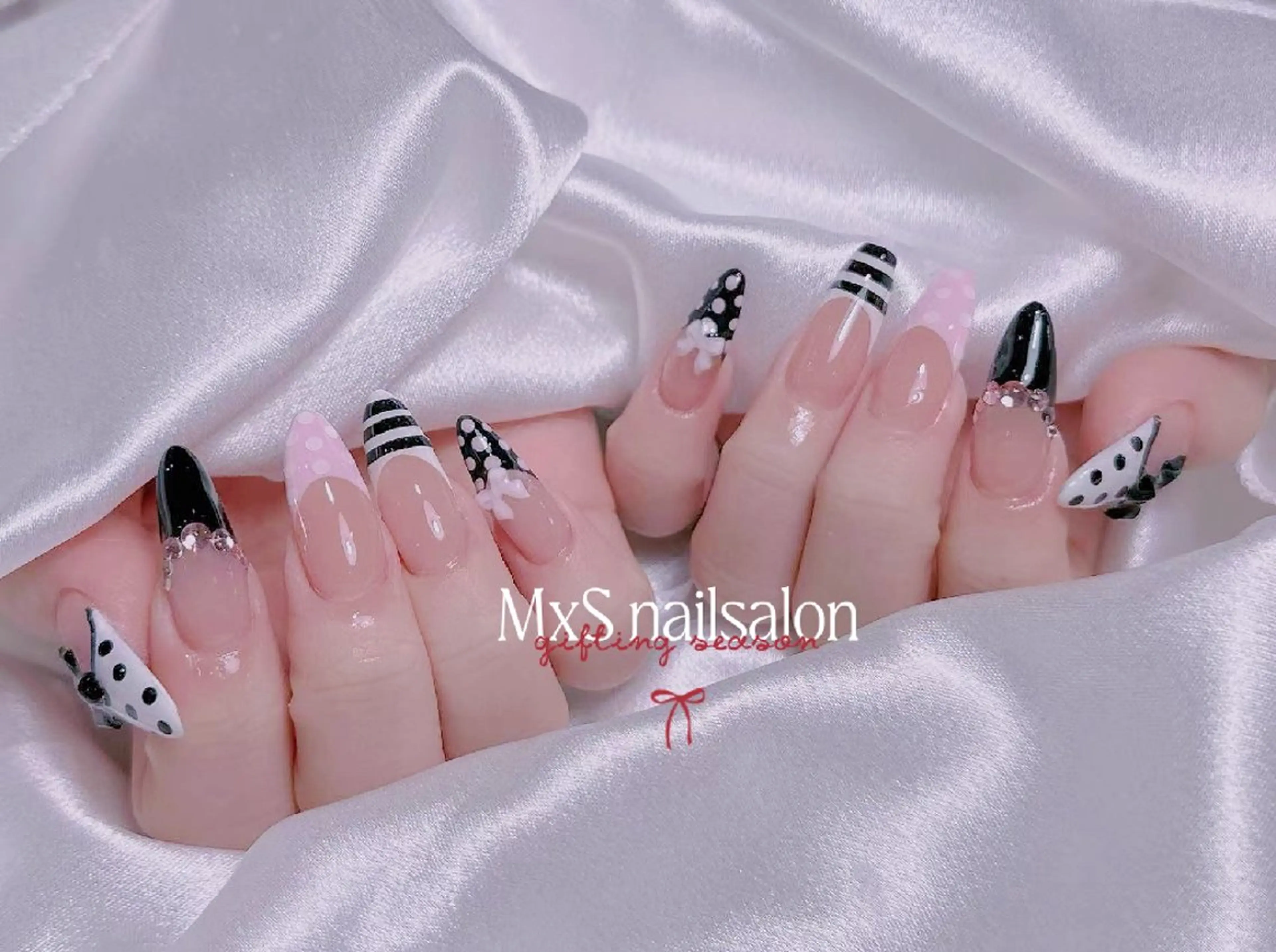 ネイル ジェルネイル 韓国ネイル マグネットネイル パラジェル バレンタイン ハンドネイル M×S Nail みなのネイルデザイン