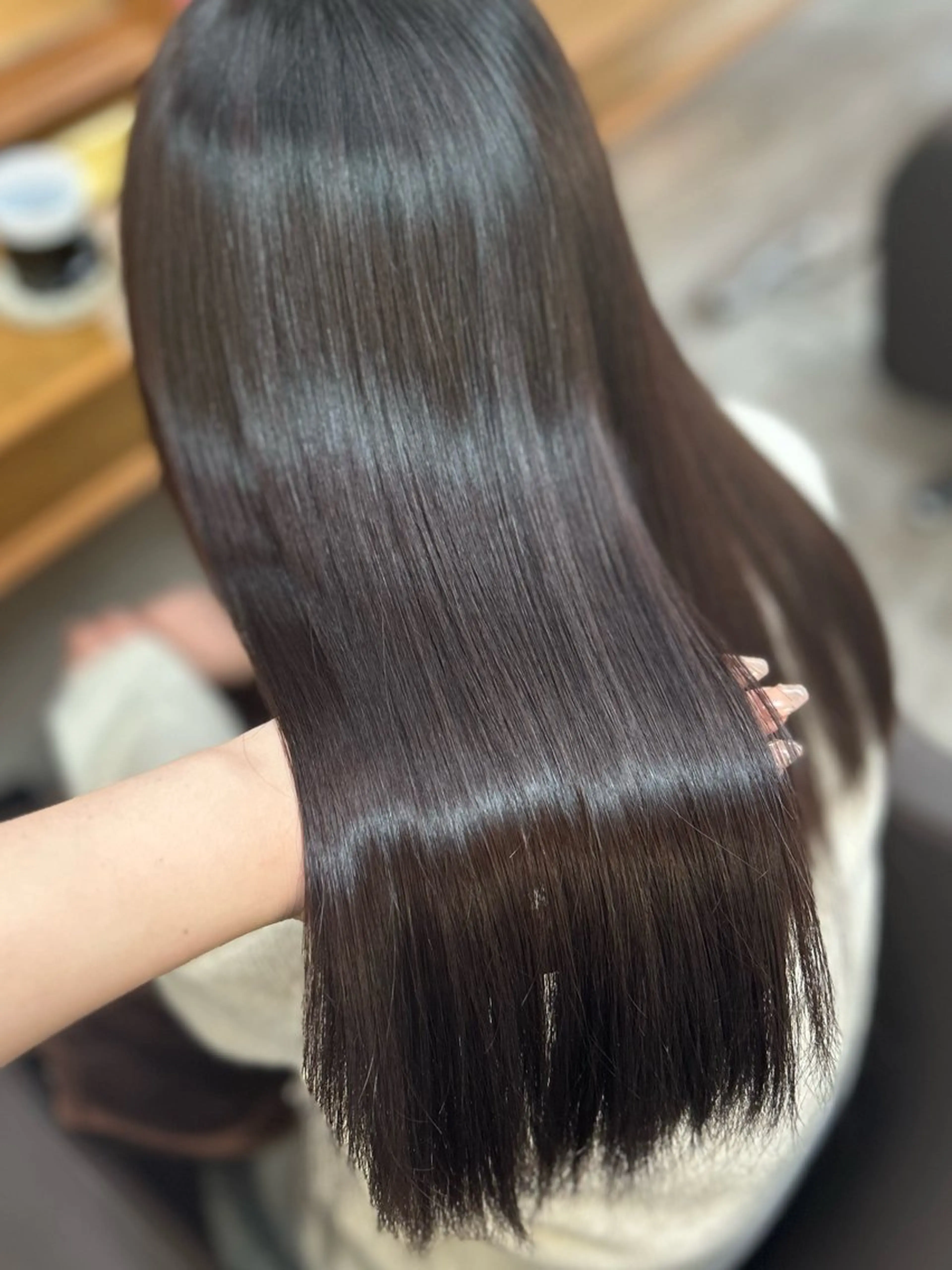 ロング 髪質改善 ヘアカラー トリートメント kana°ʚ🎀ɞ° 韓国風透明感カラーのヘアスタイル