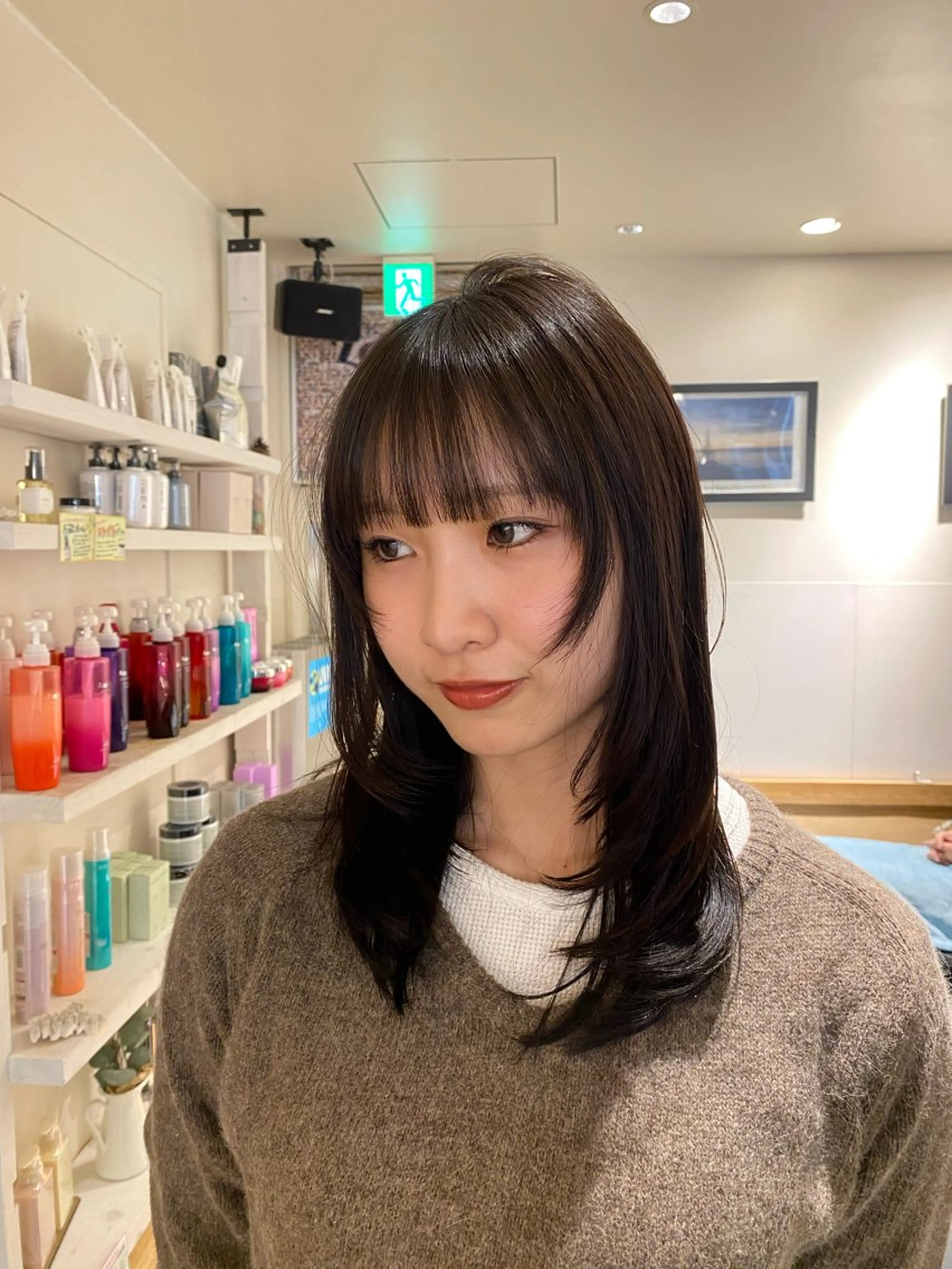 セミロング カラー カット ヘアカラー ナチュラルヘア🫧 ナナミのヘアスタイル