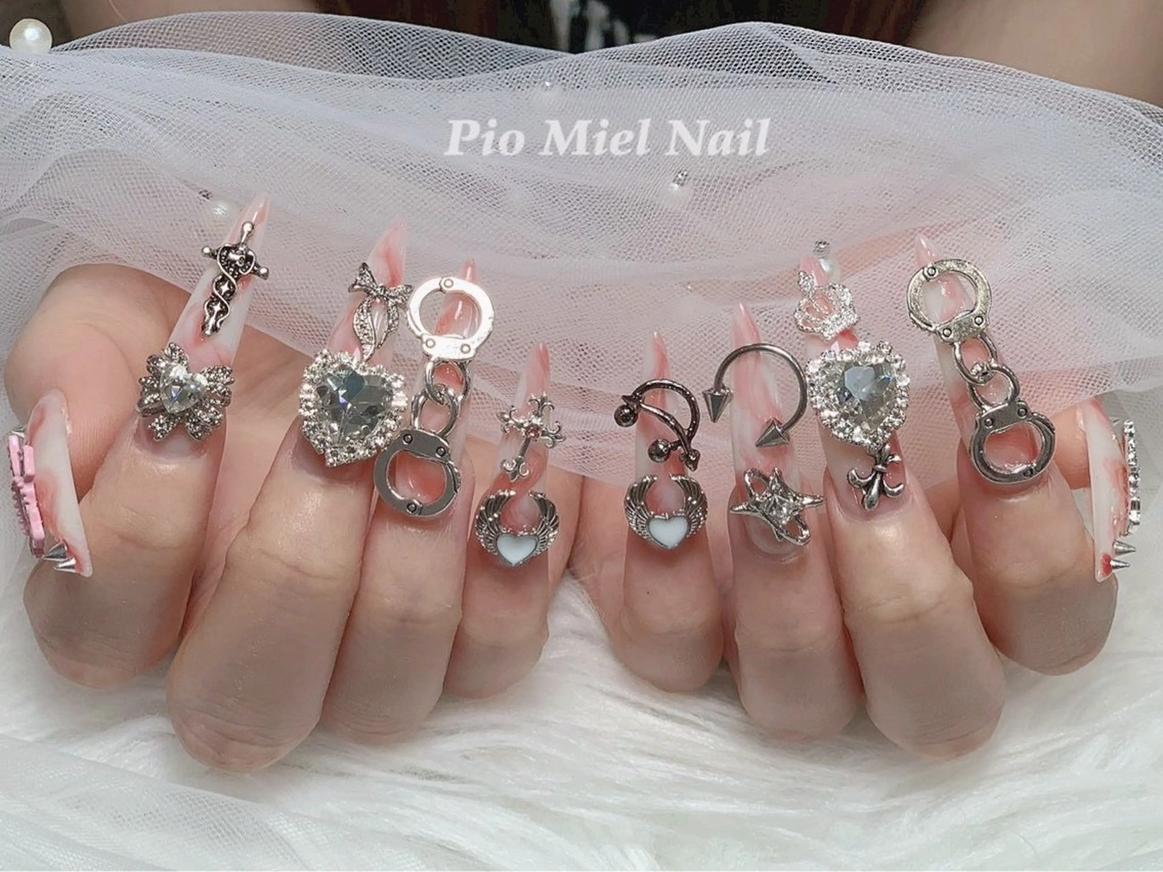 ネイル Pio Mielのネイルデザイン