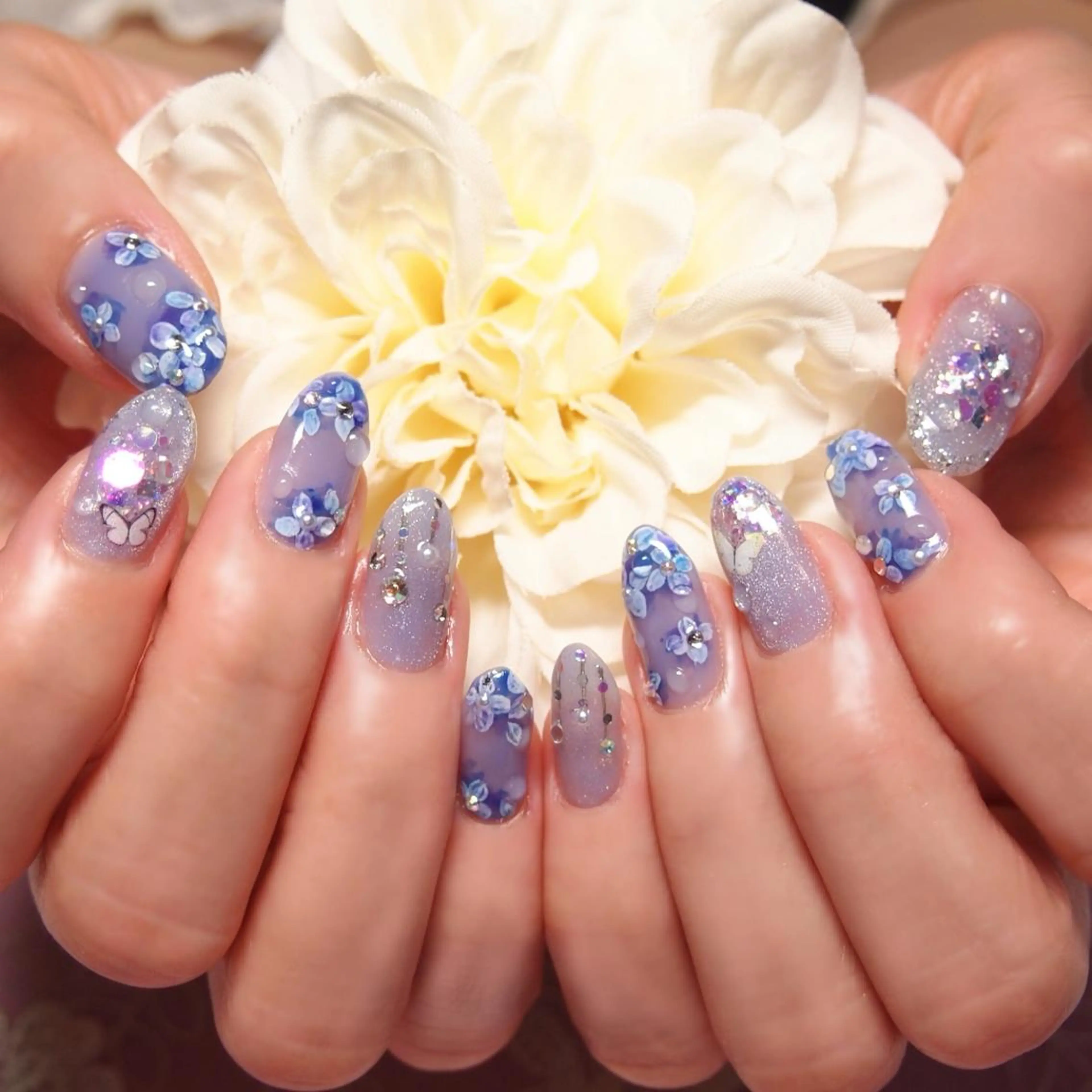 ネイル 山田 麻衣のネイルデザイン