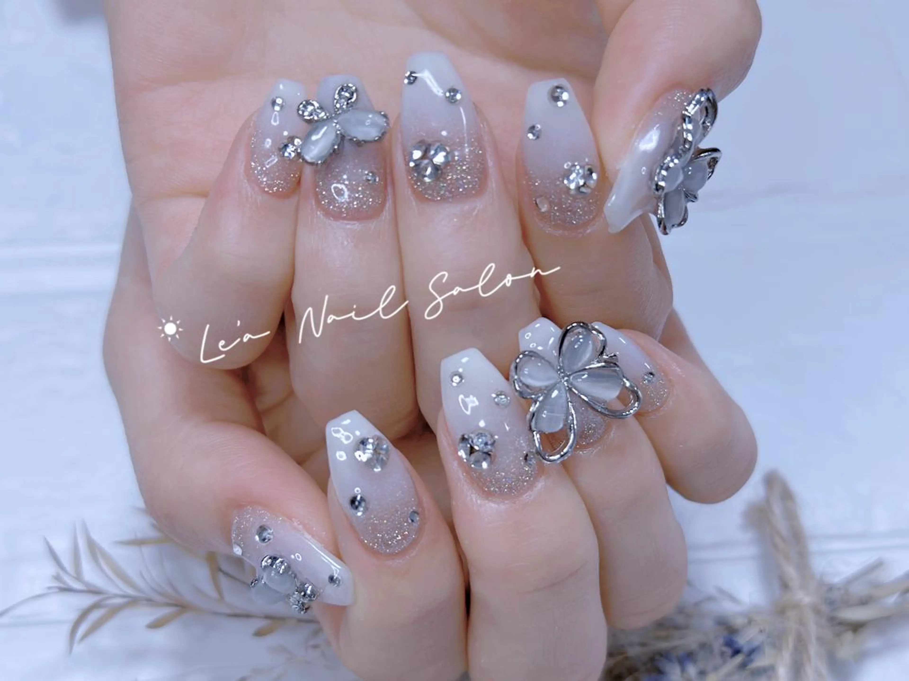 ショート カラー ネイル Le’a NailSalonのネイルデザイン