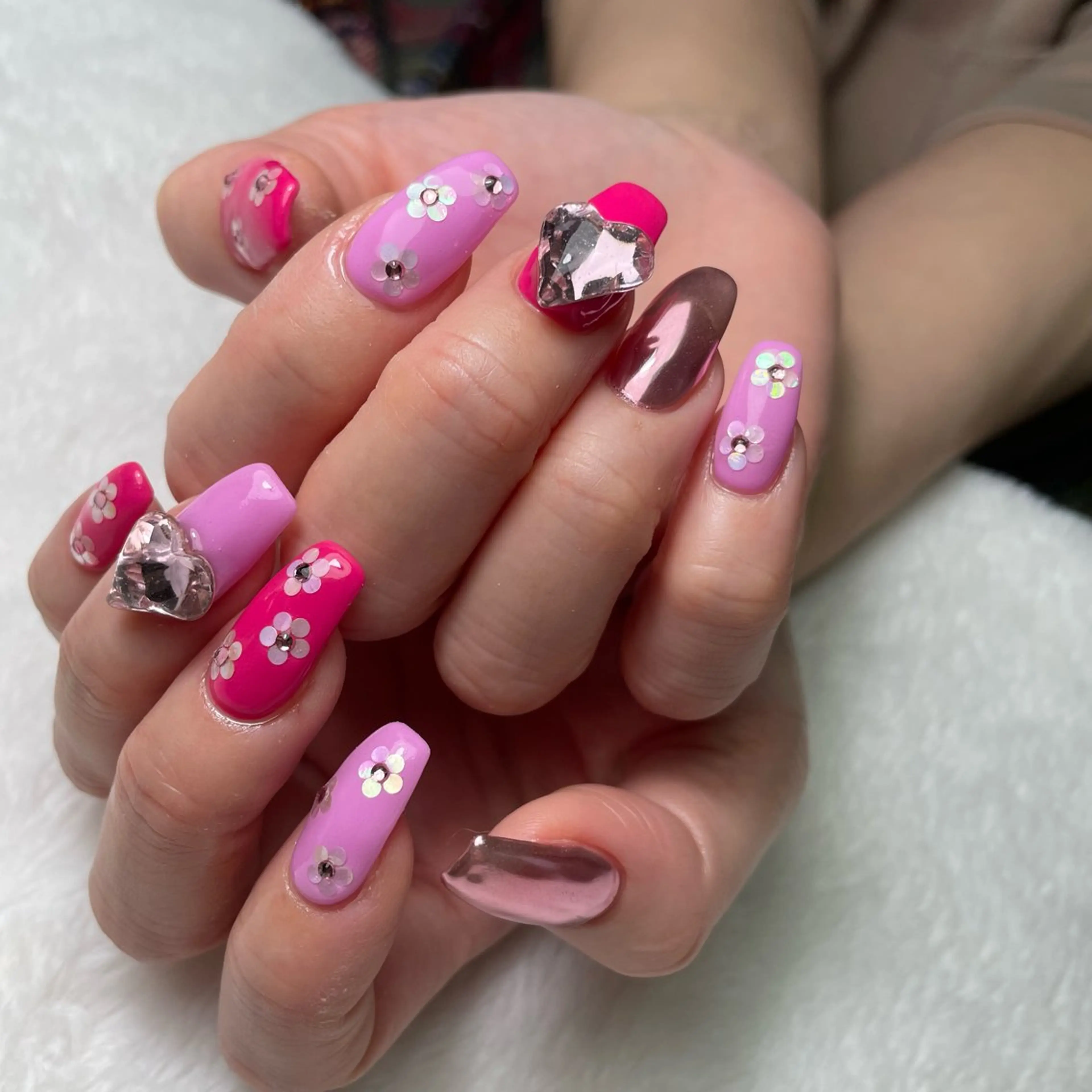 ネイル ハート ストーンネイル ハンドネイル kipinail 川﨑えりかのネイルデザイン