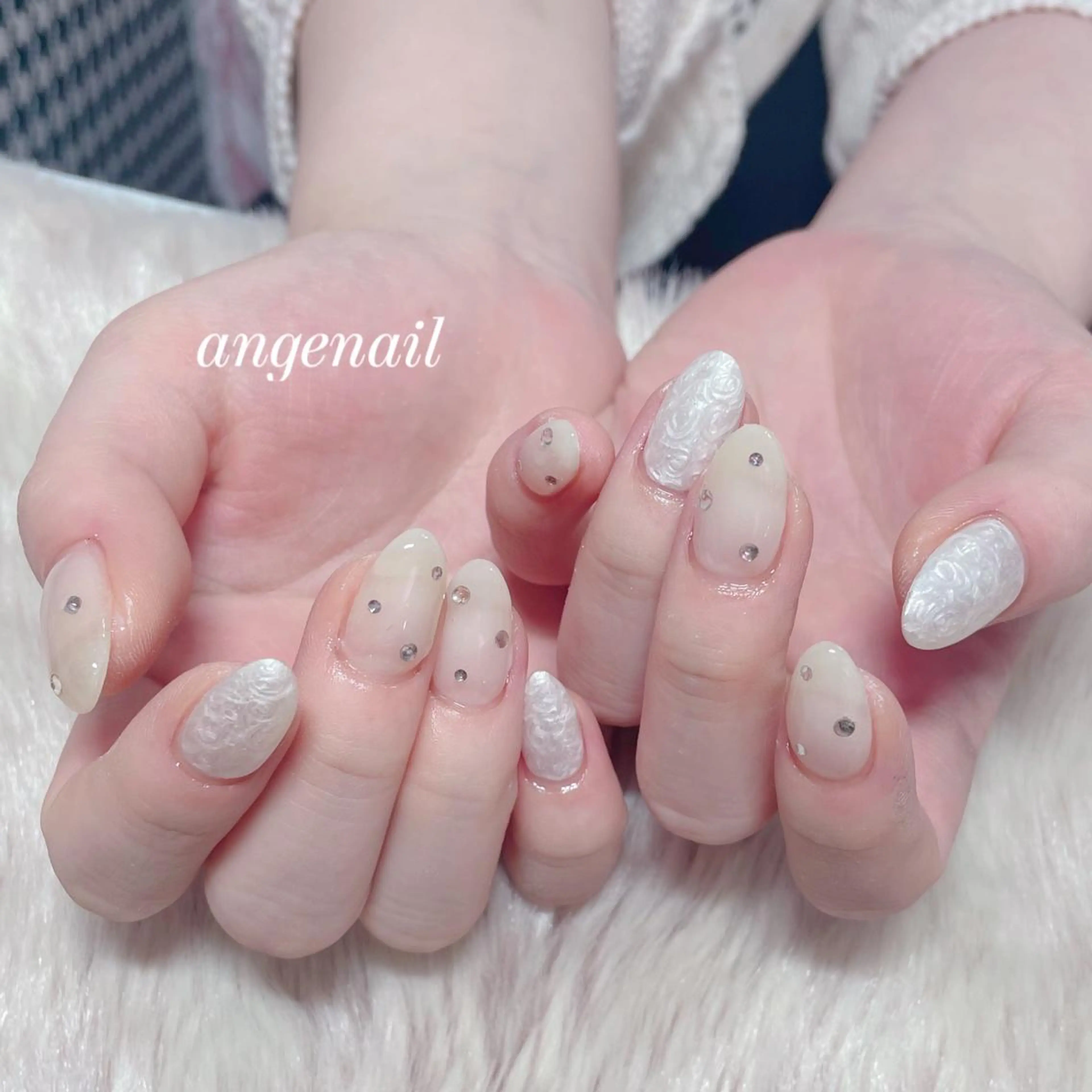 ネイル ハンドネイル オーナーネイリスト MAKIのネイルデザイン