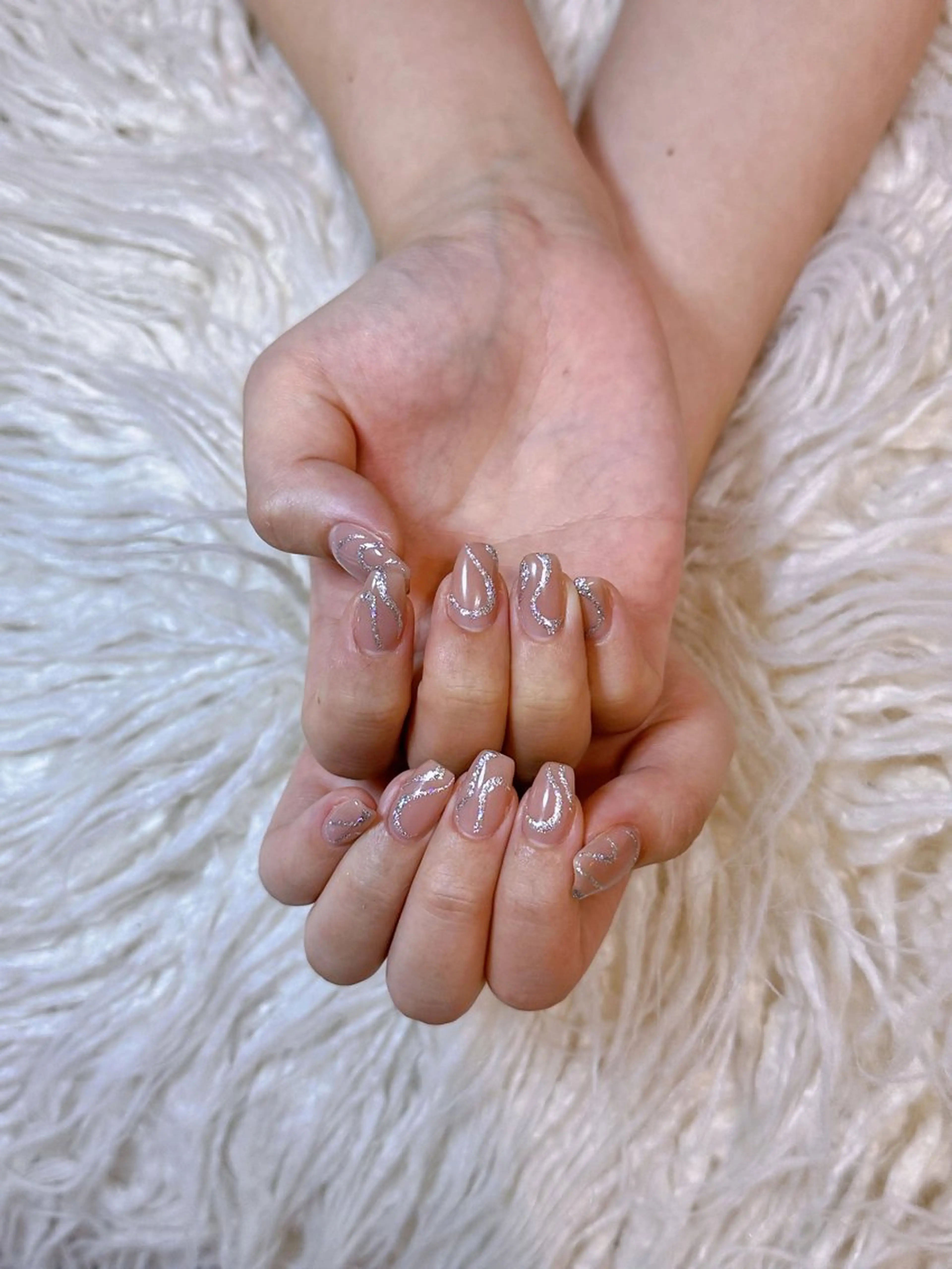 ミディアム ネイル ハンドネイル T. Kasumiのネイルデザイン