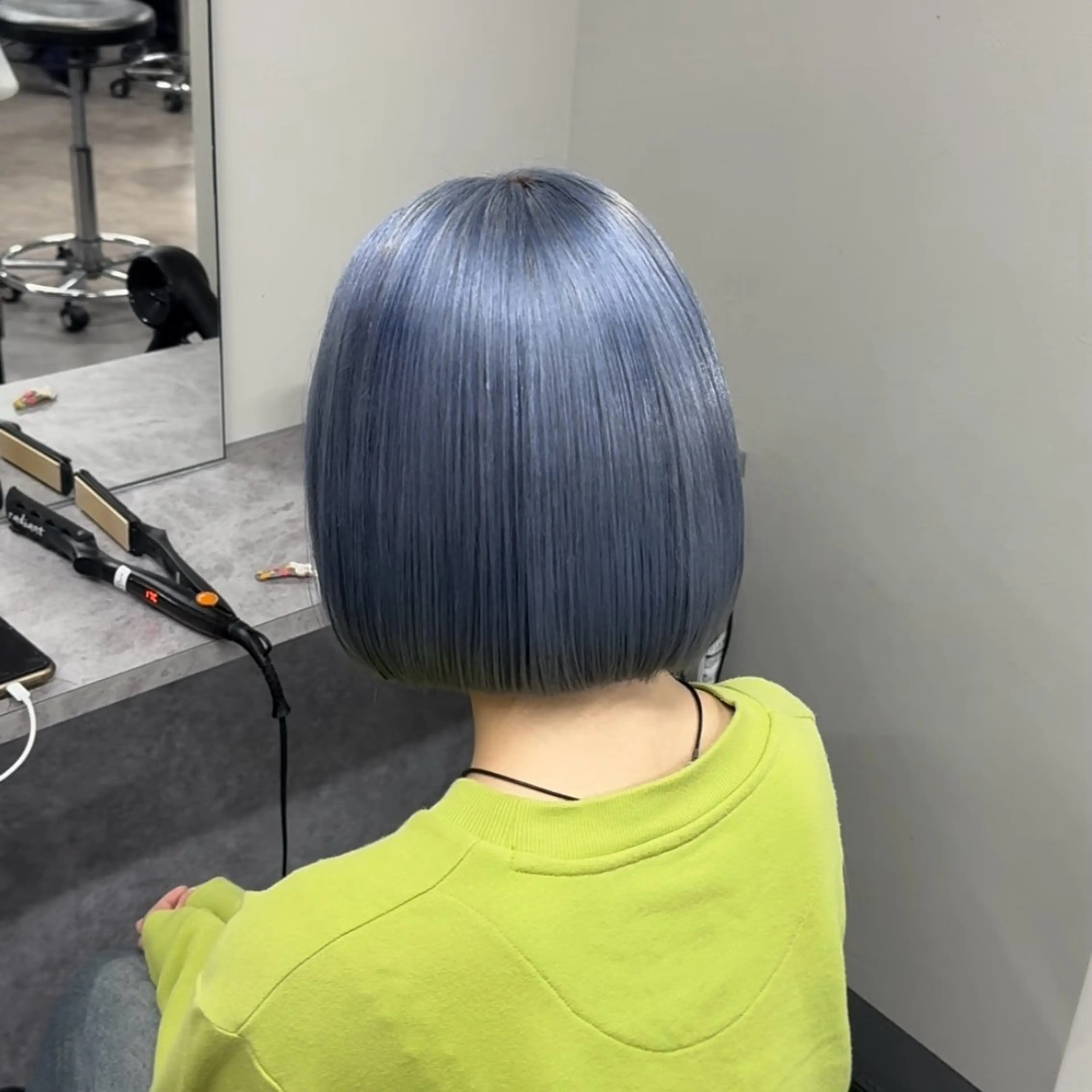 ミディアム カラー ヘアカラー トリートメント 透明感/ 艶ハイトーン/梨桜のヘアスタイル