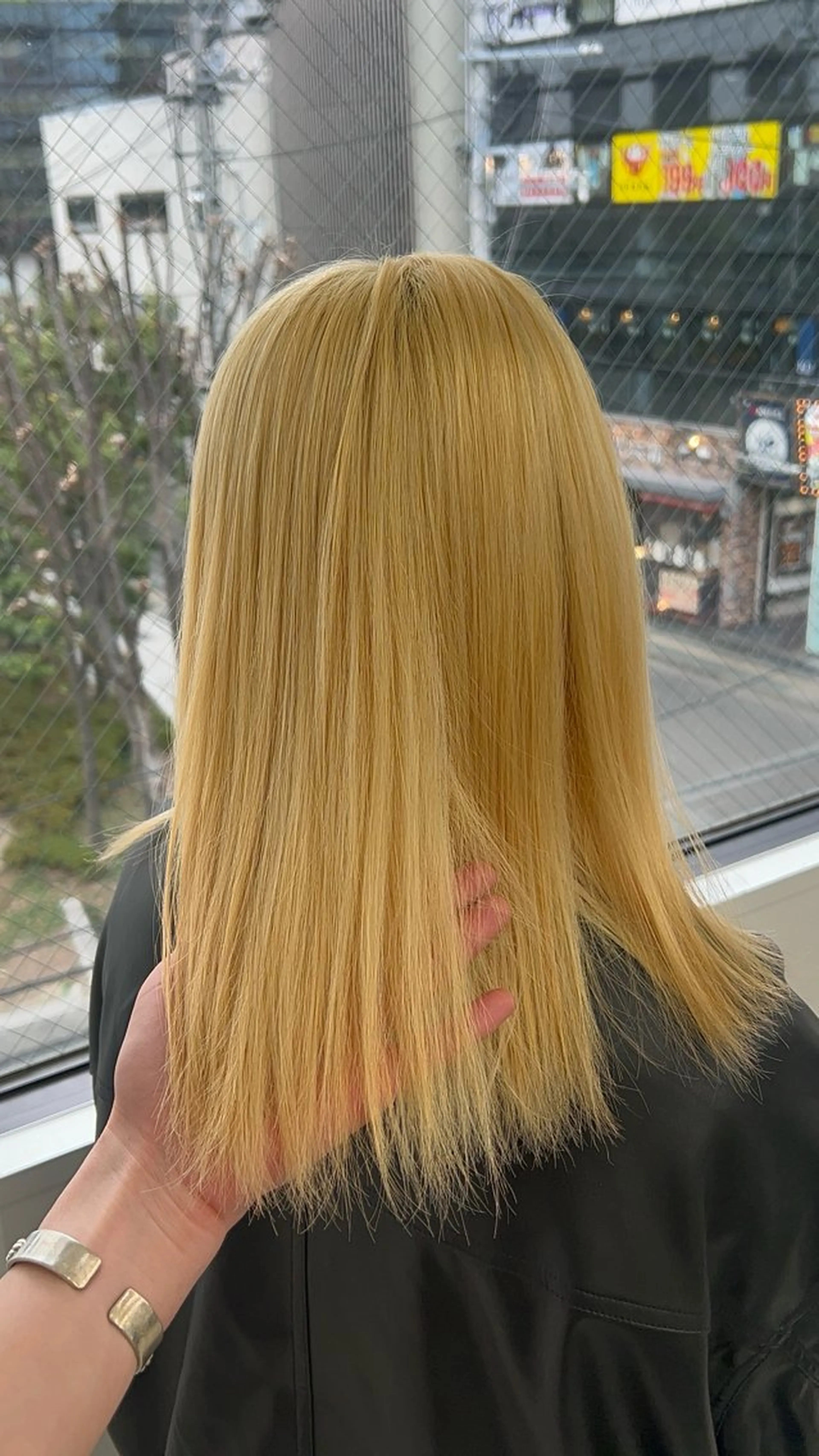 ロング カラー ヘアカラー 履歴修正屋さん／ ブロンド／ホワイトのヘアスタイル