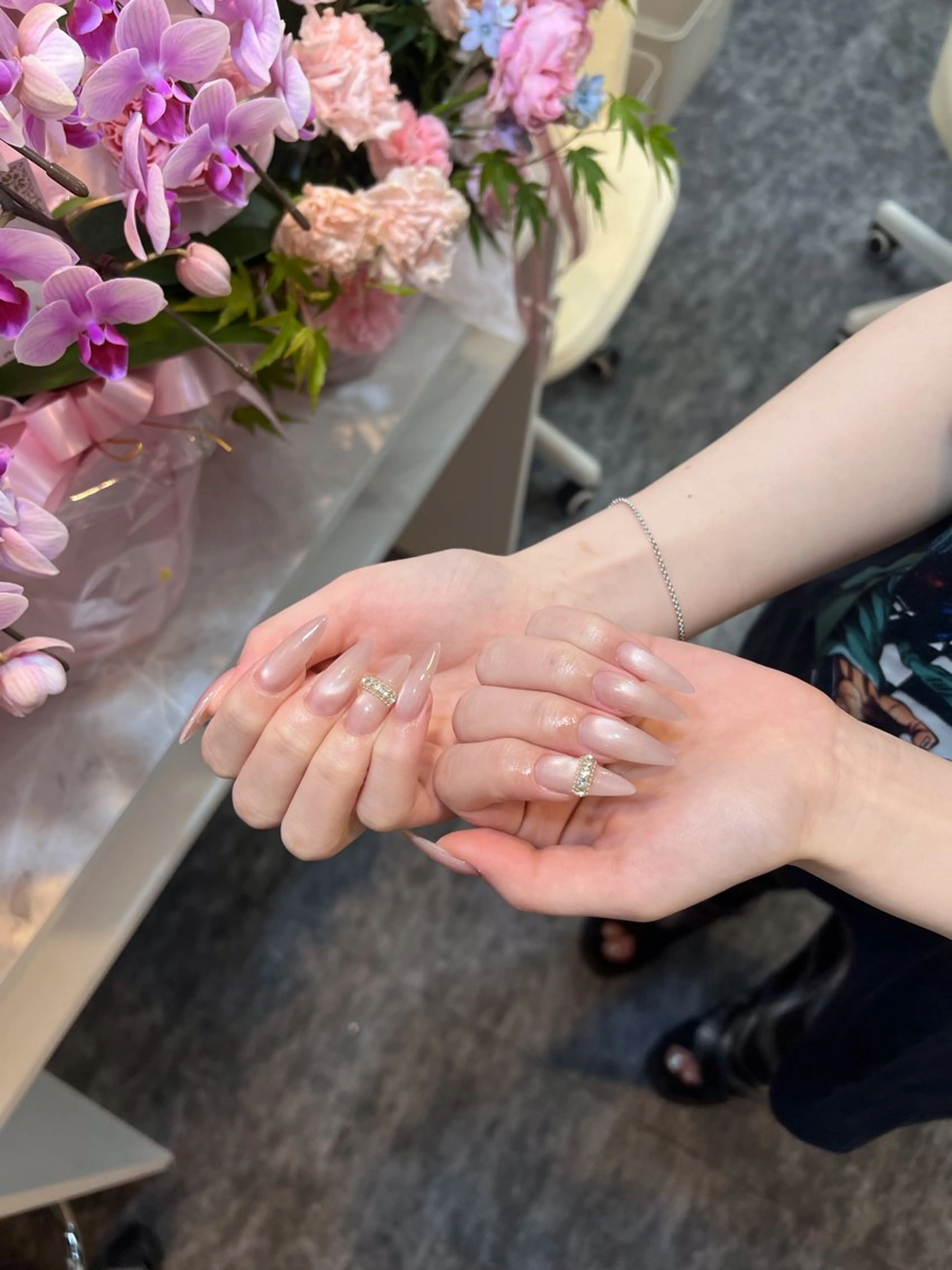 ネイル オーロラネイル ボルドー ブラウン 氷ネイル・うるうるネイル キラキラネイル ハンドネイル Sora  Nail 長さ出し専門店のネイルデザイン