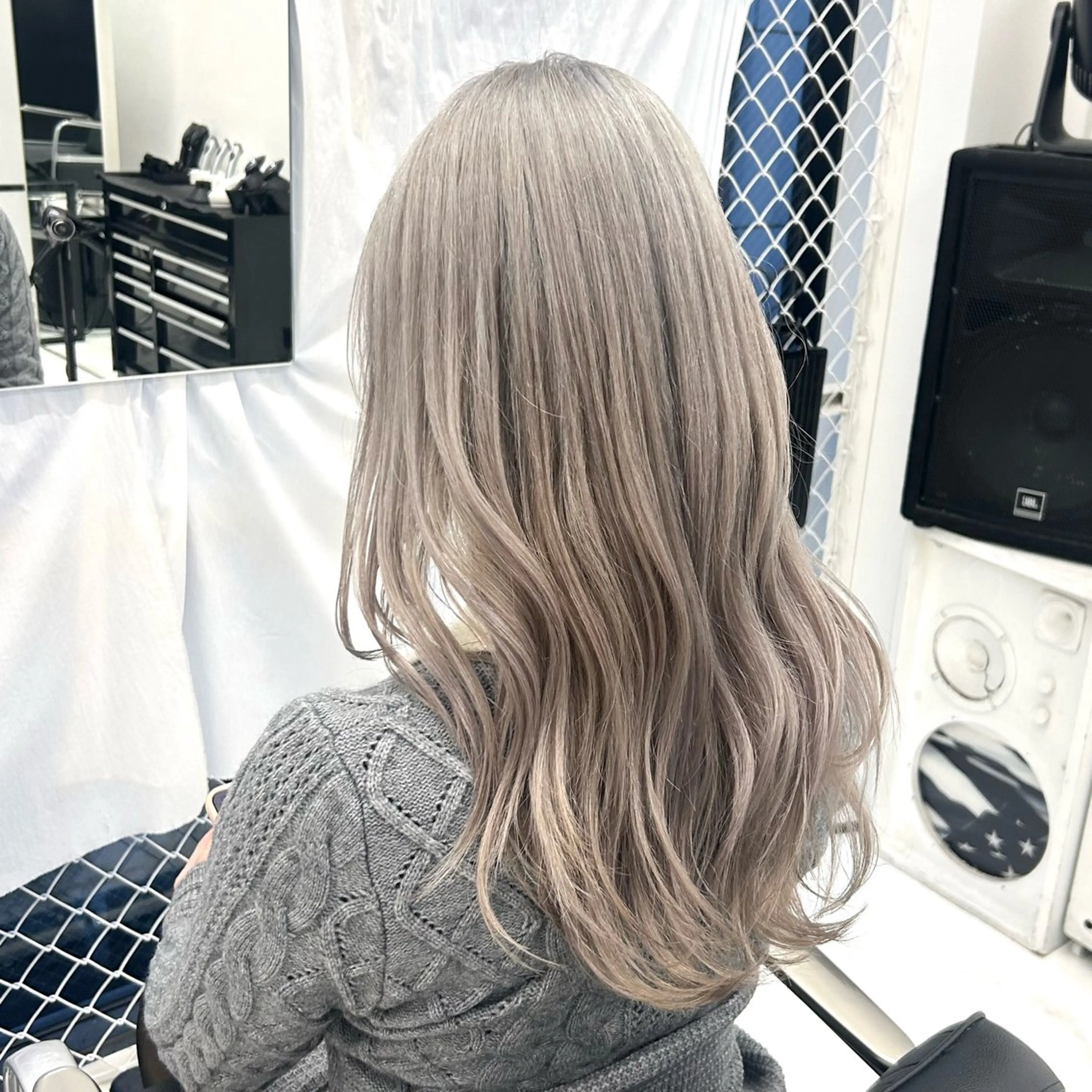 【ホワイトブリーチ⭐️】ケアブリーチ2回＋カラー＋保湿トリートメント🩵ブリーチ2回でベースをきれいに整えましょう‼️の写真