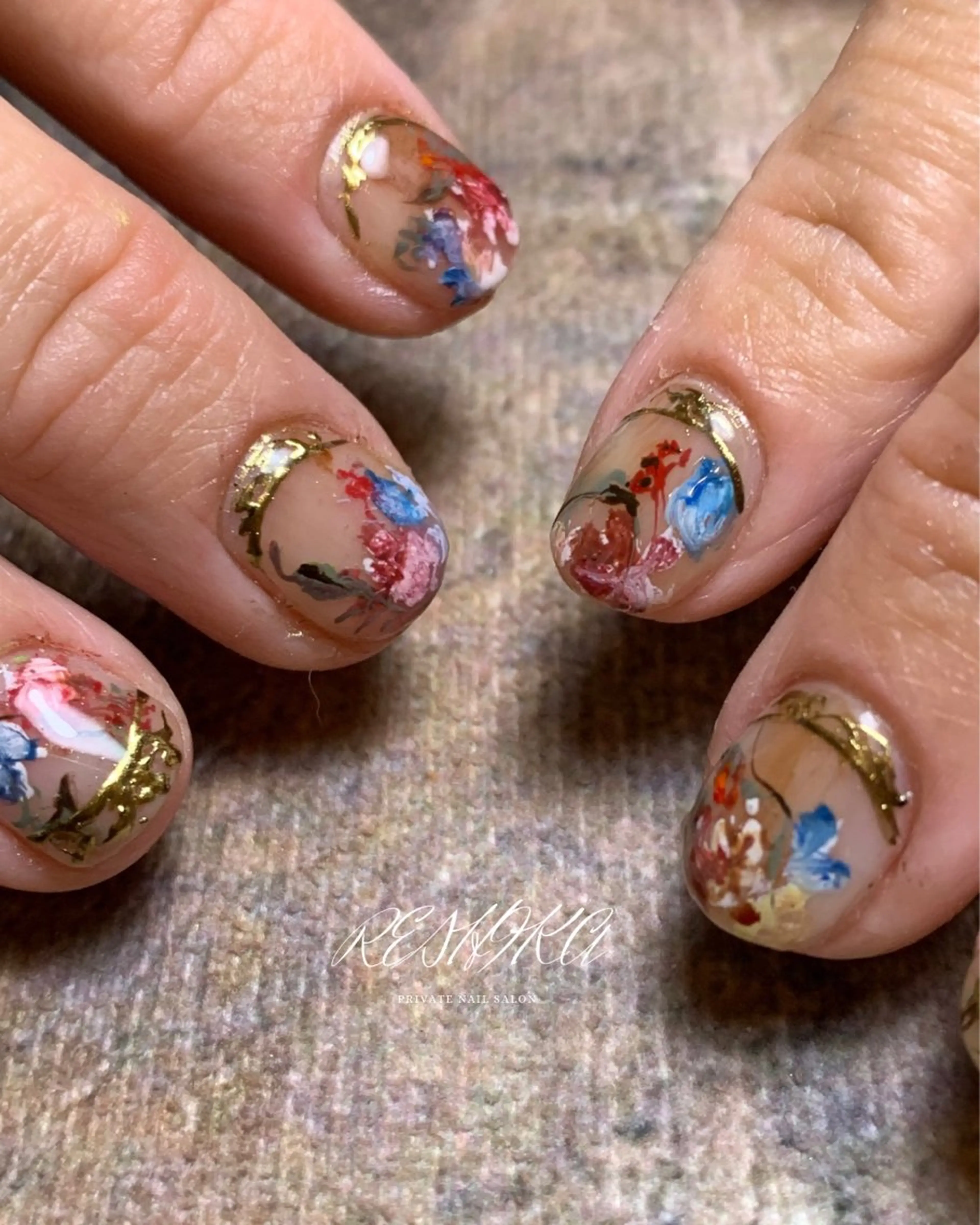 ネイル カジュアル フラワーネイル キラキラネイル 持ち込み m mのネイルデザイン