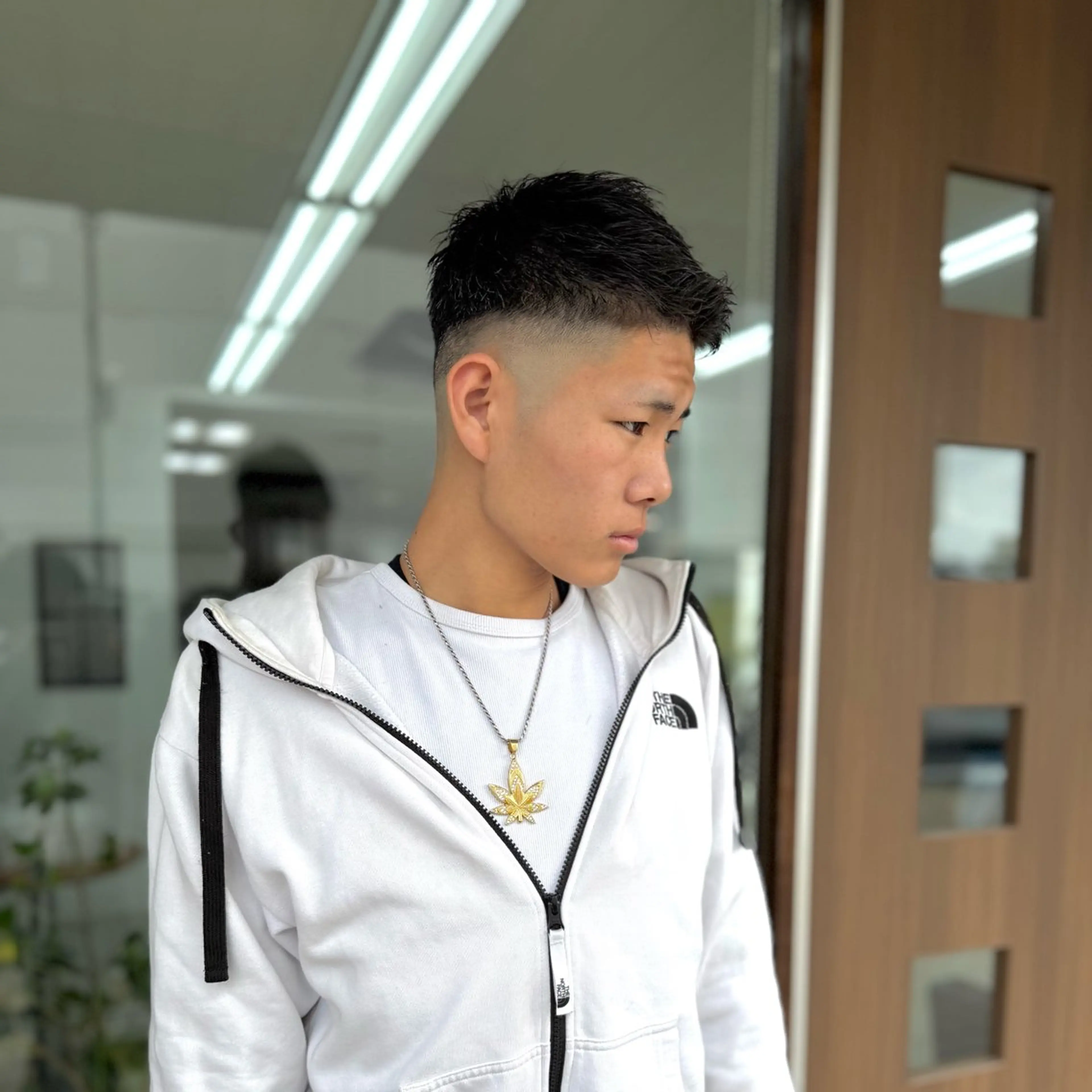 ショート パーマ メンズ フェードカット スキンフェード カット メンズパーマの達人 / タカシマダイスケのヘアスタイル