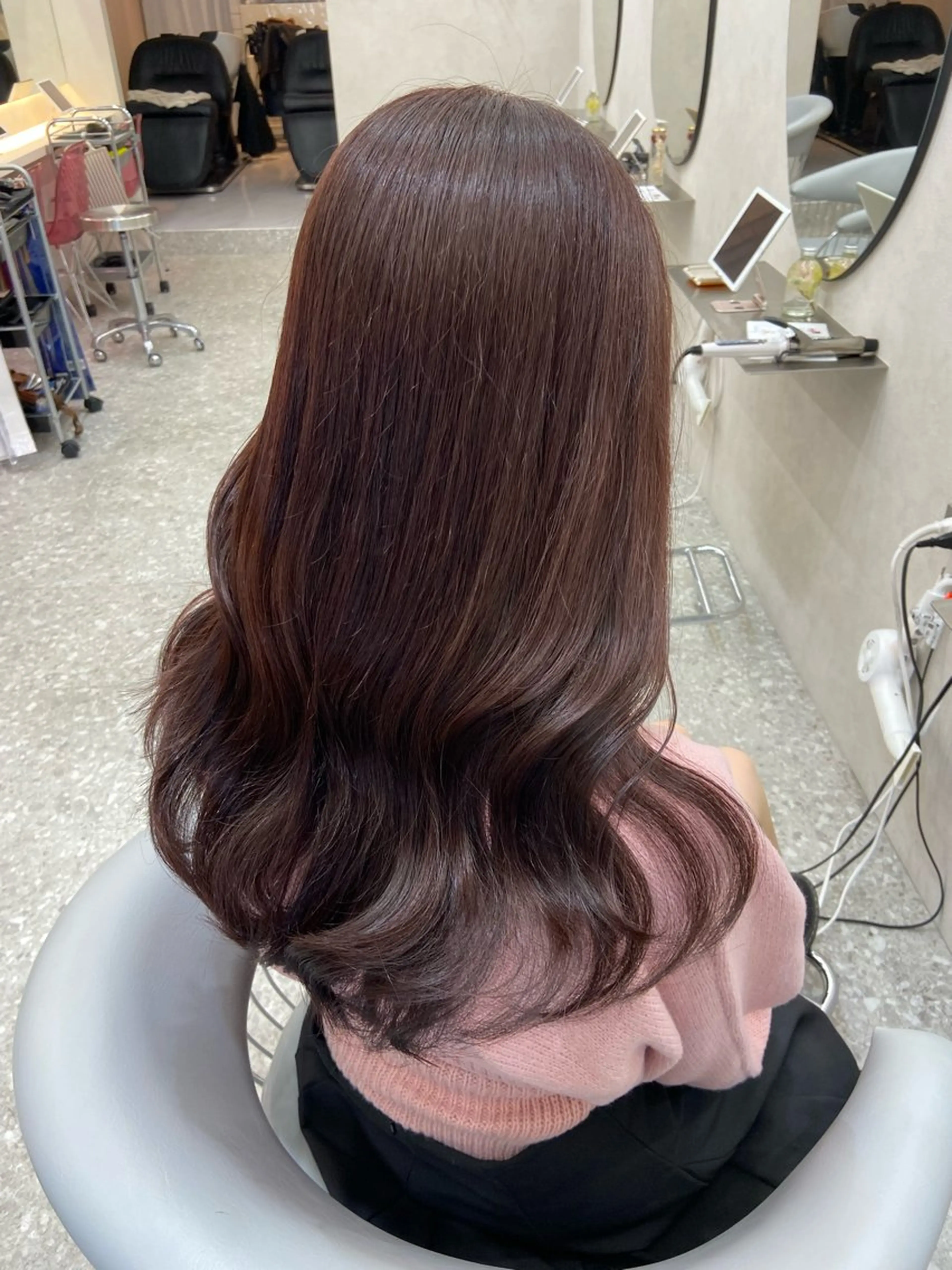 ロング カラー ブラウンカラー チョコレートブラウン ココアブラウン くびれヘア ヨシンモリ 新宿/韓国ヘア 中明度カラー/かやのヘアスタイル