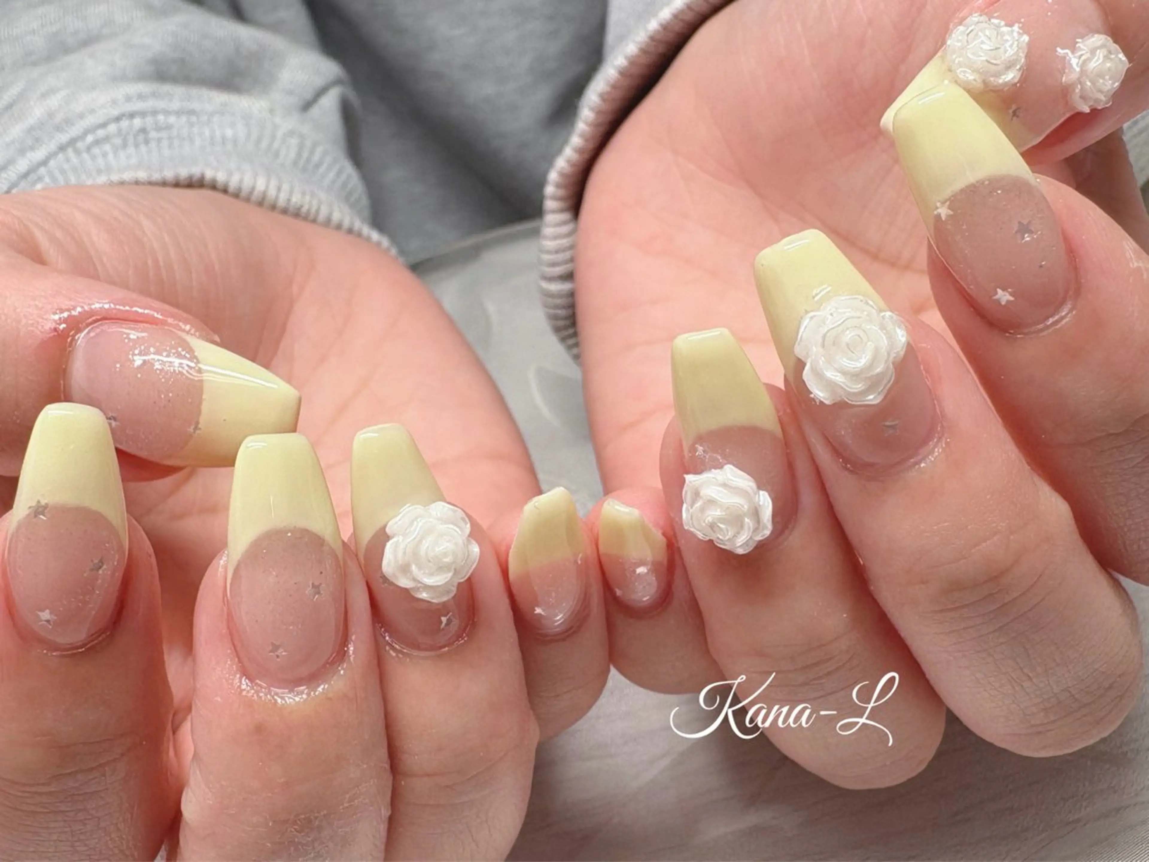 ネイル 芦辺 香奈のネイルデザイン