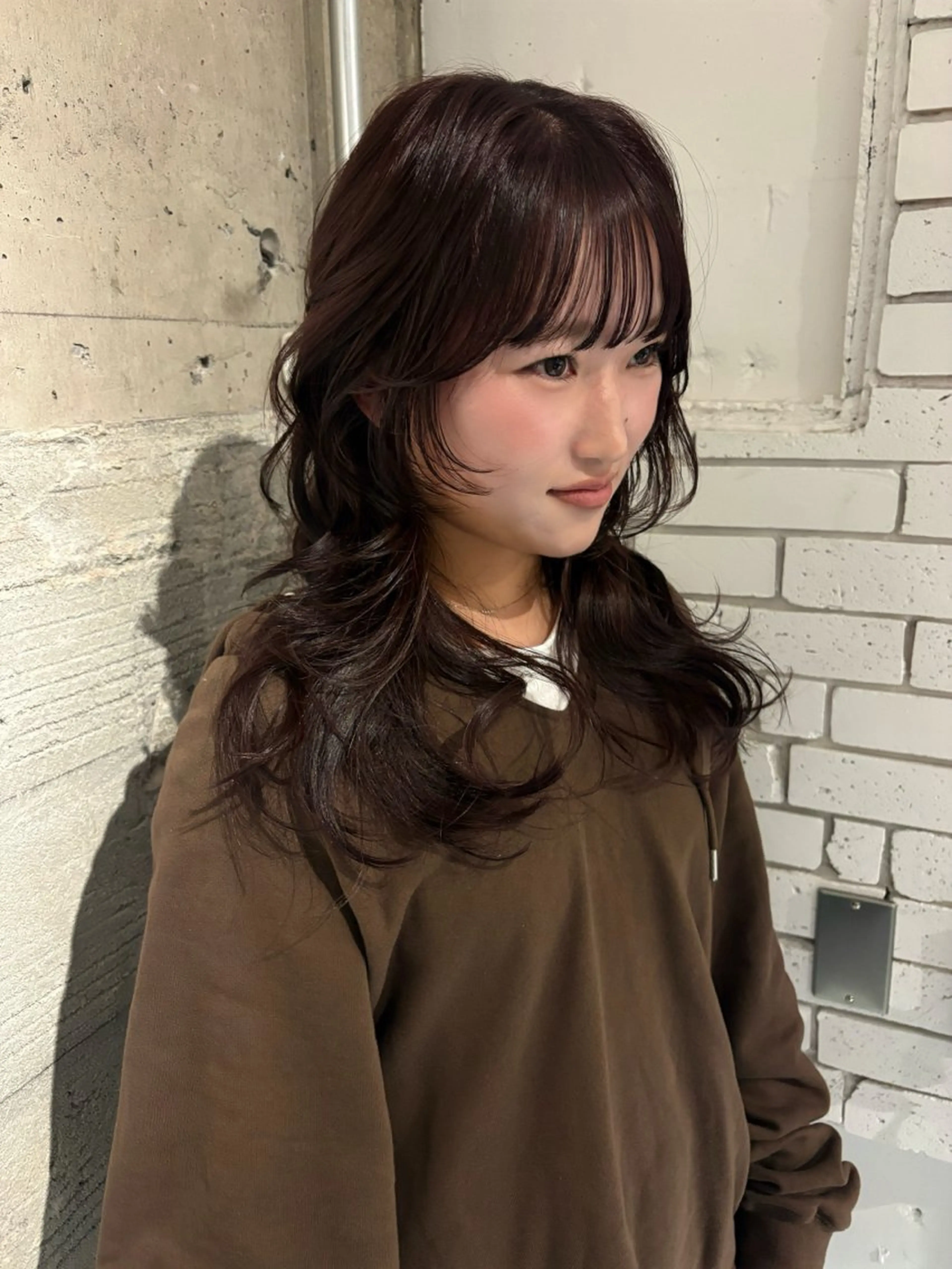 セミロング カラー ブラウンカラー ピンクカラー ピンクブラウン カット ヘアカラー Yui⭐️ 透け感カラーのヘアスタイル