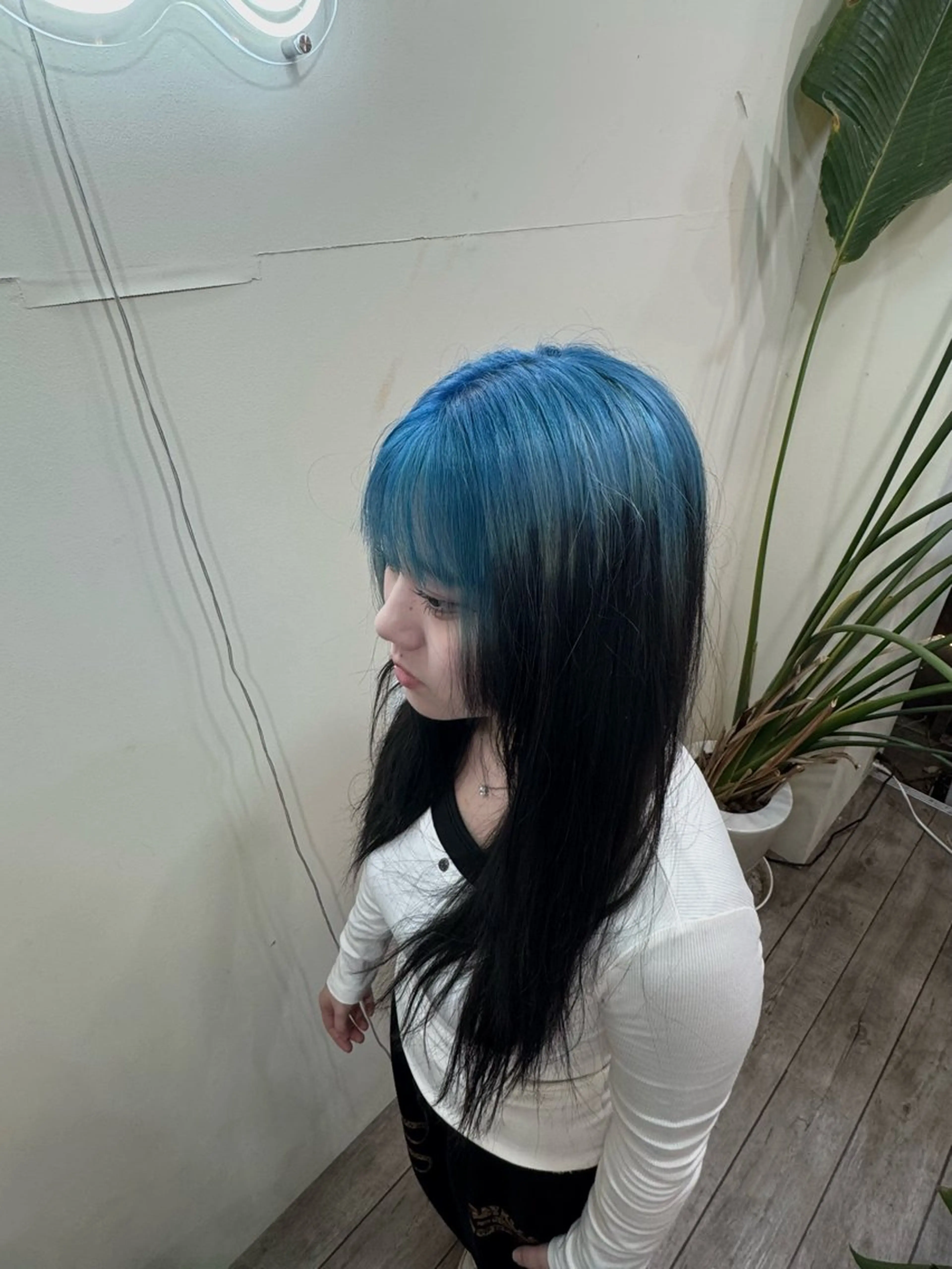 ロング カラー ヘアカラー 若尾 貴斗のヘアスタイル