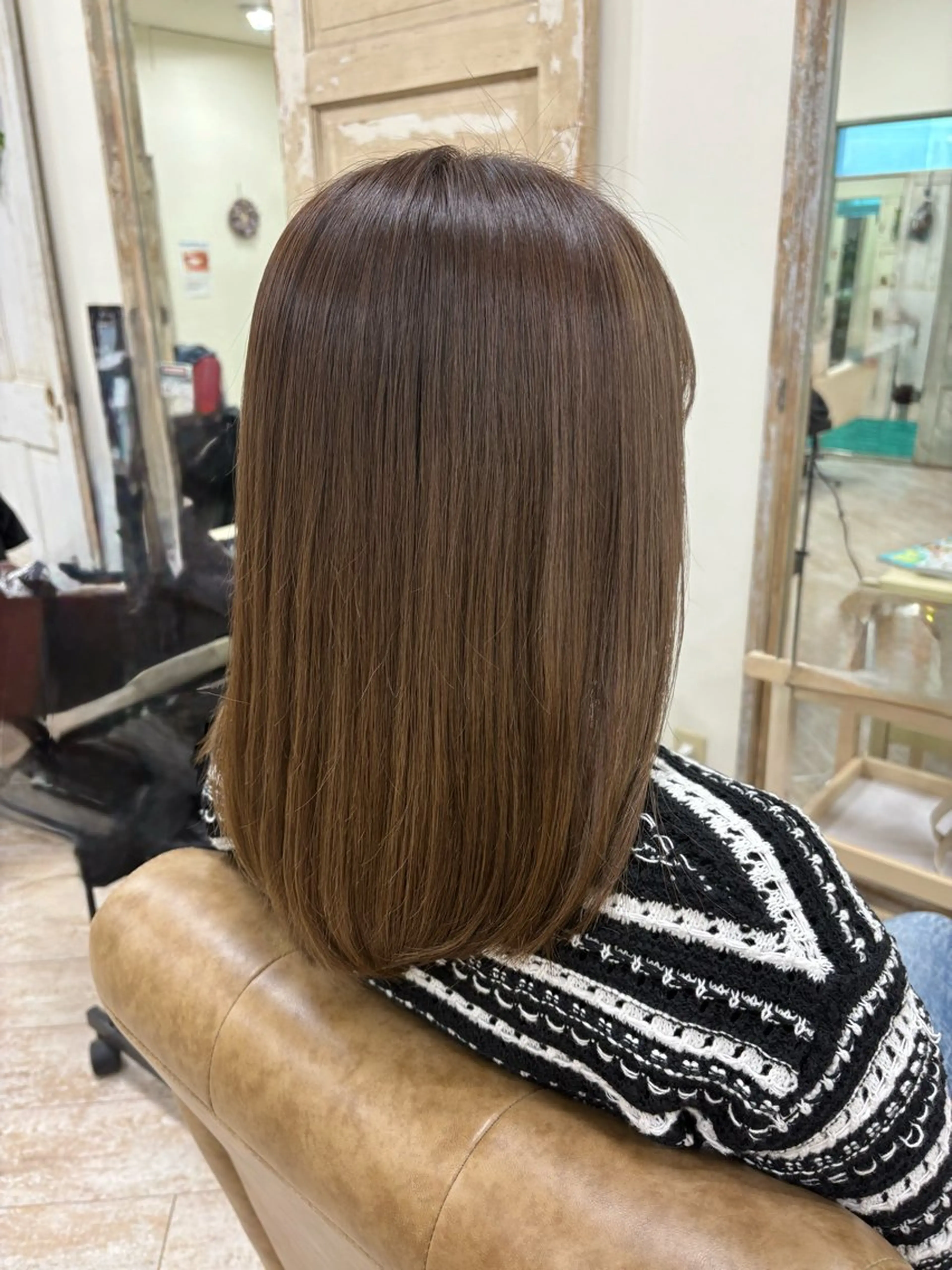 ミディアム カラー 菊地 映香のヘアスタイル