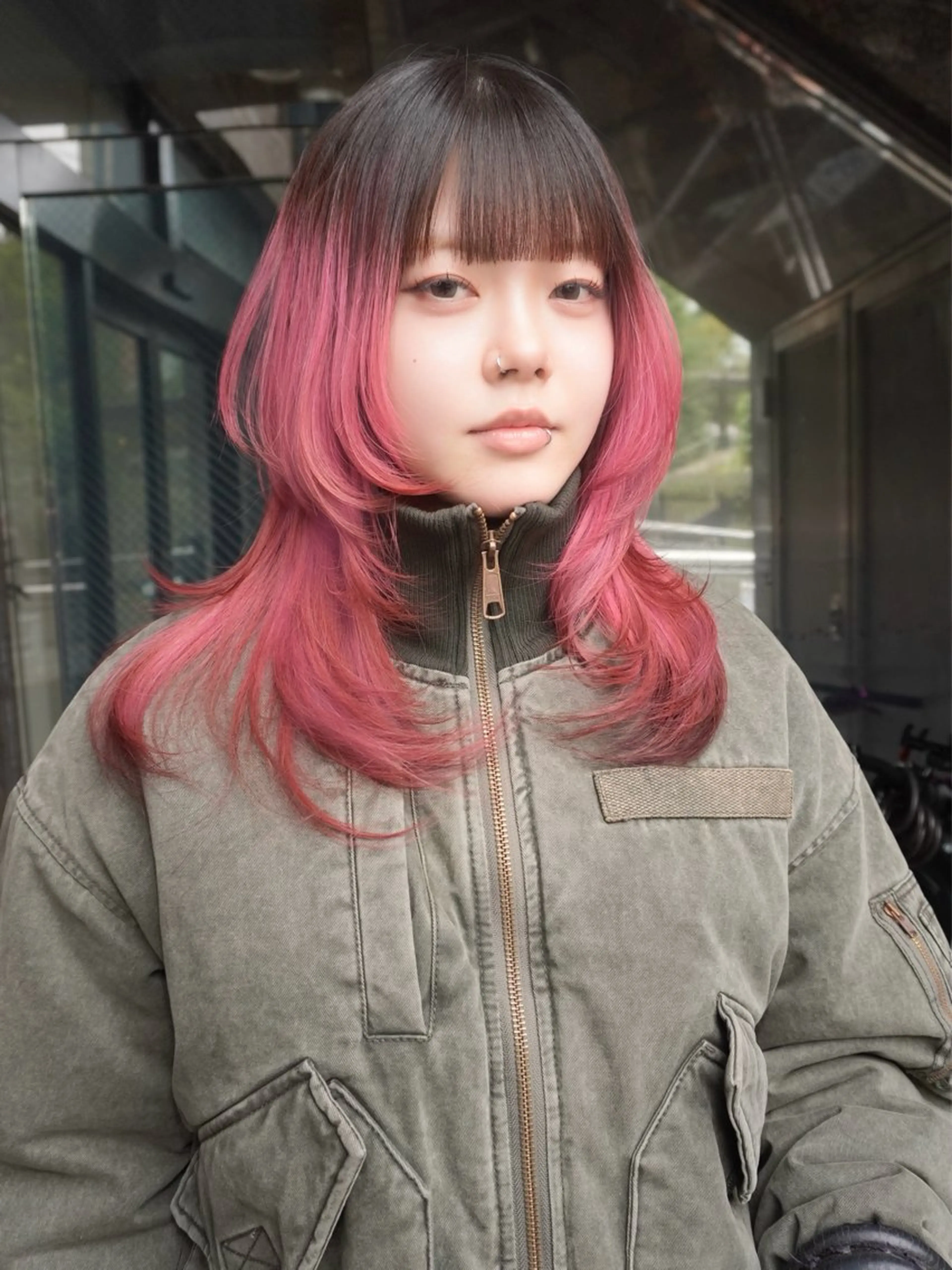 ミディアム 愛瑠奈 erunaのヘアスタイル