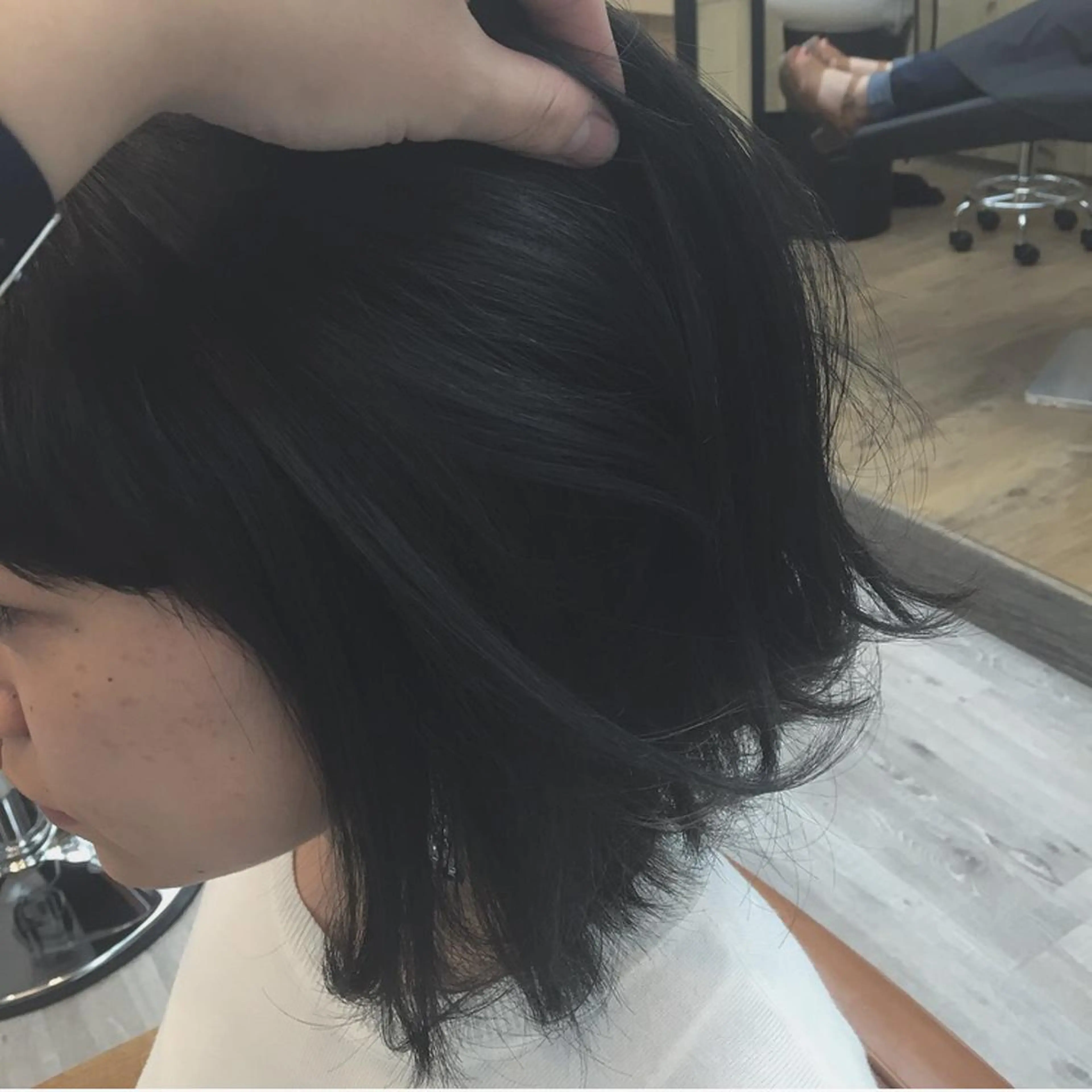 ミディアム カラー ブリーチ 前髪顔周り✂️店長 ❤️アマミヤ❤️のヘアスタイル