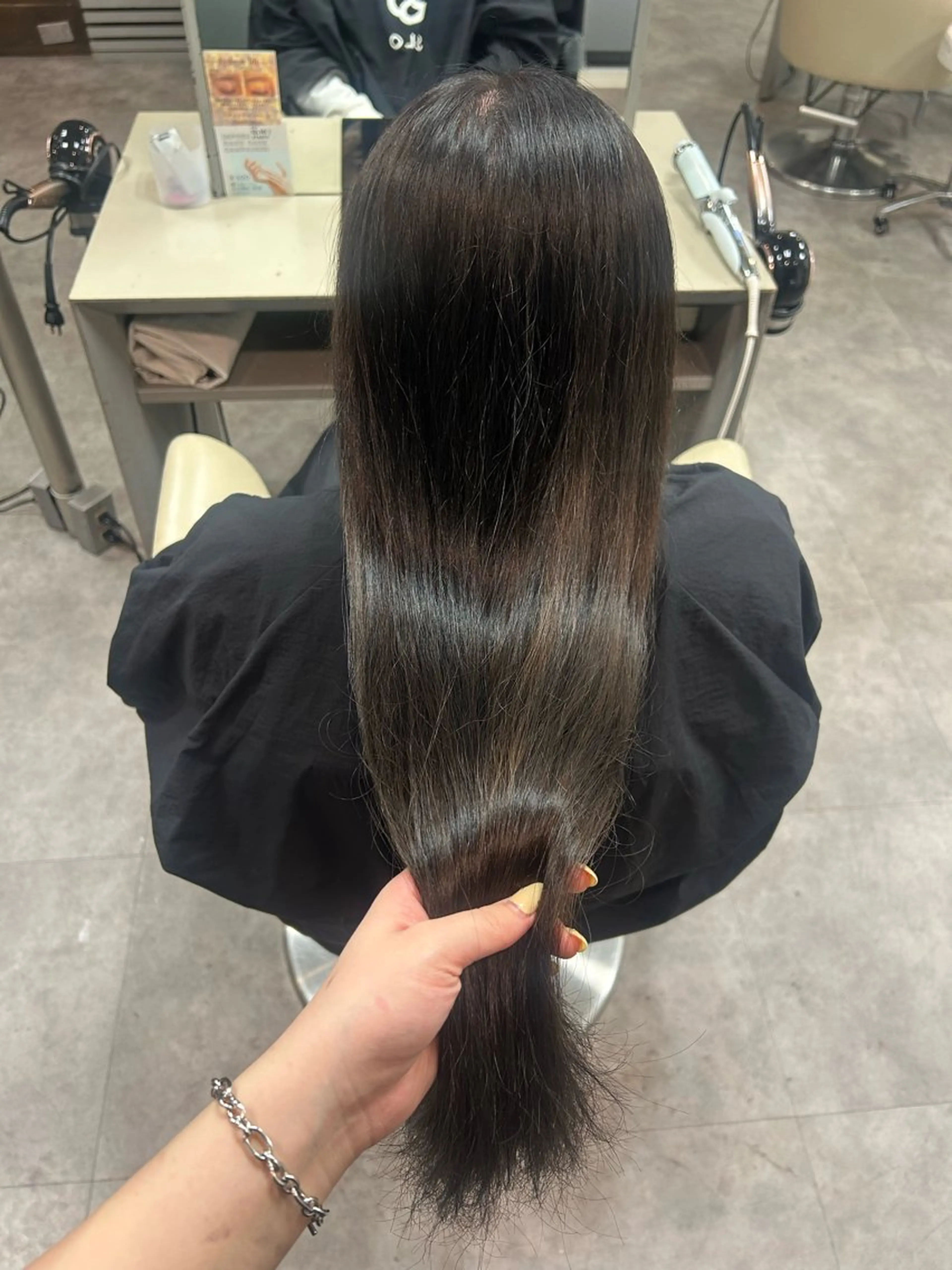 ロング トリートメント ヘアカラー トリートメント SiLO Yukinaのヘアスタイル