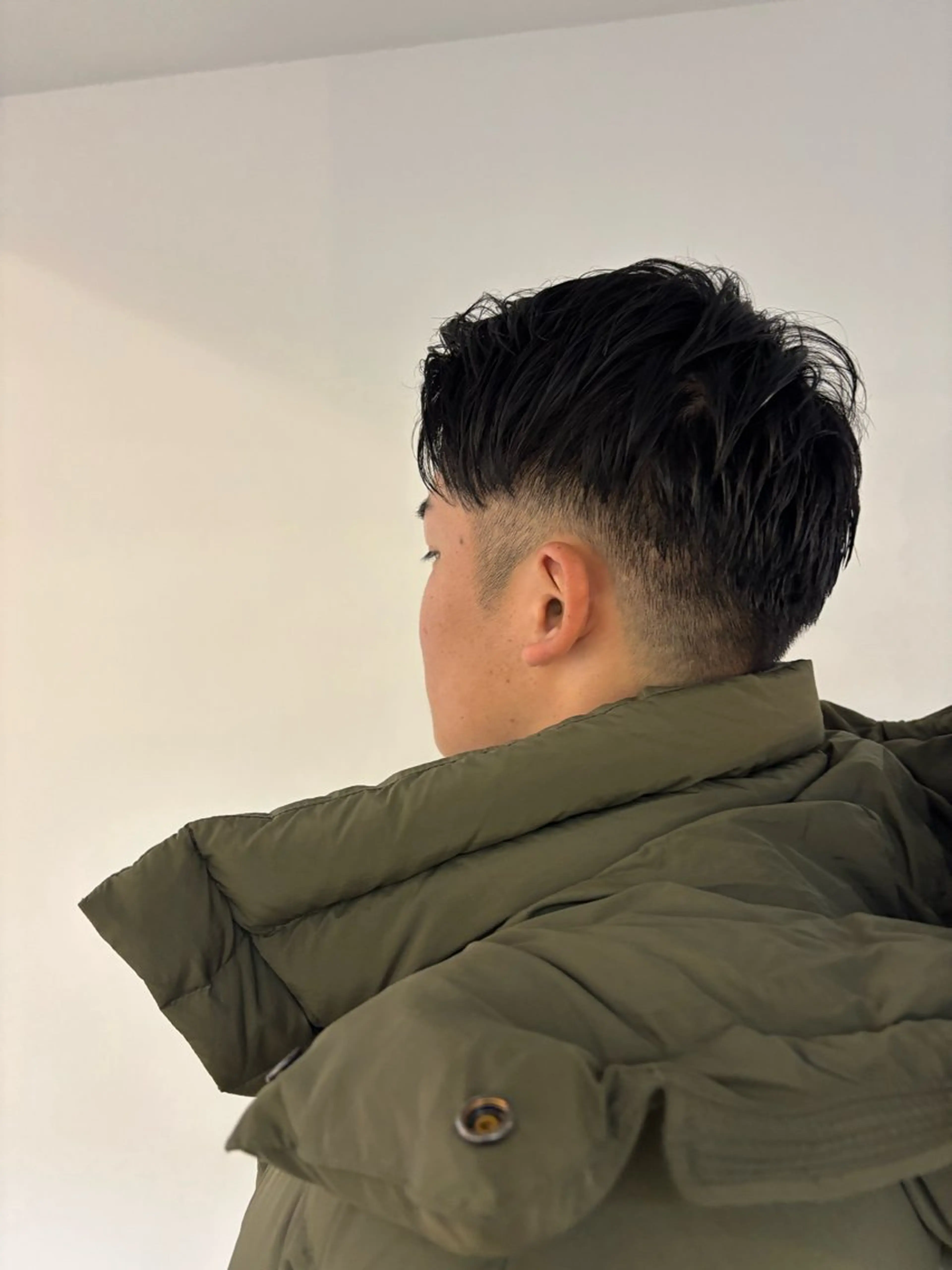 ショート メンズ ツーブロック 刈り上げ カット 小嶋 咲輝のヘアスタイル