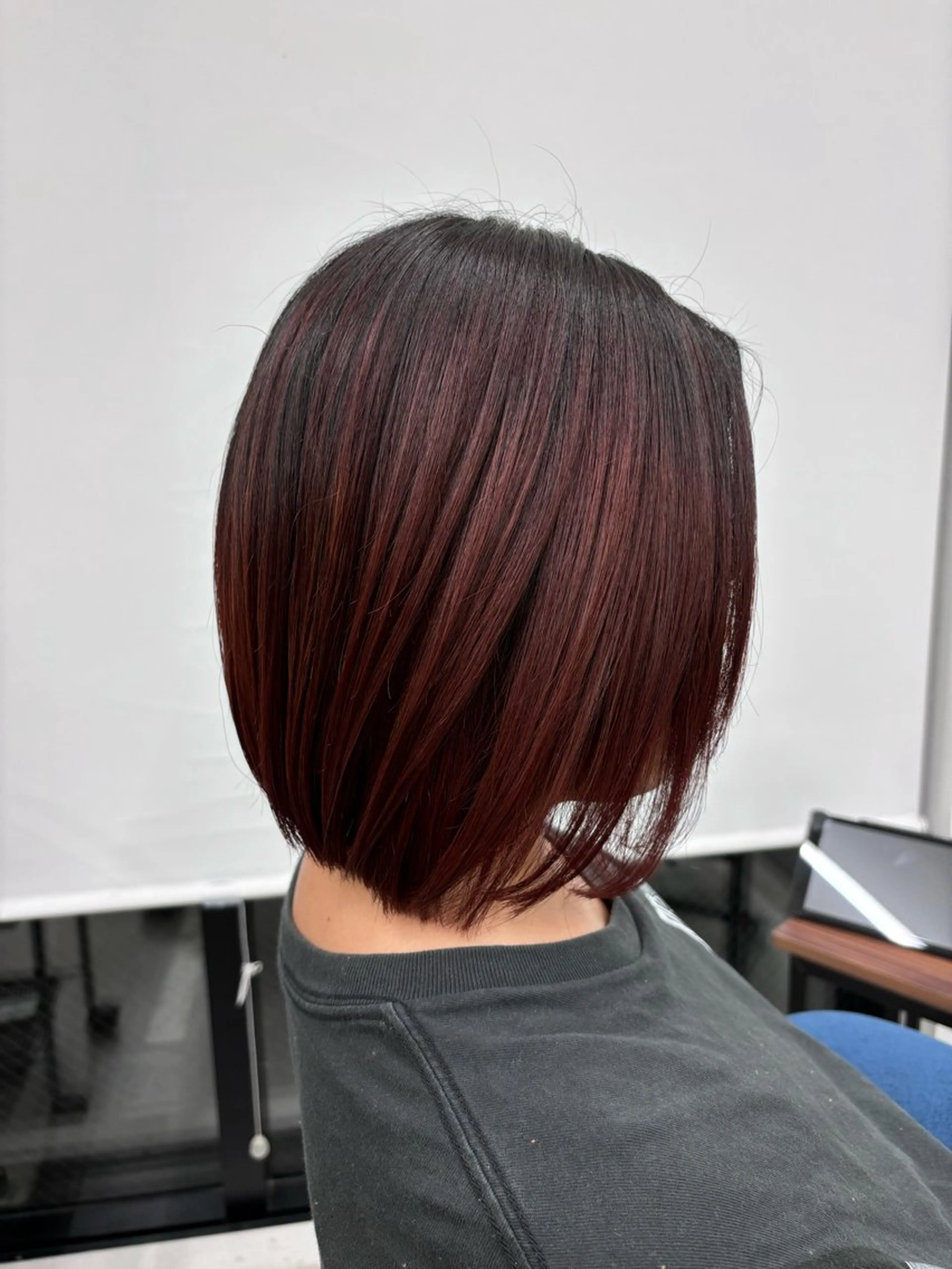 ミディアム カラー カシス ピンクカラー fika所属・鈴木 ちさきのヘアスタイル