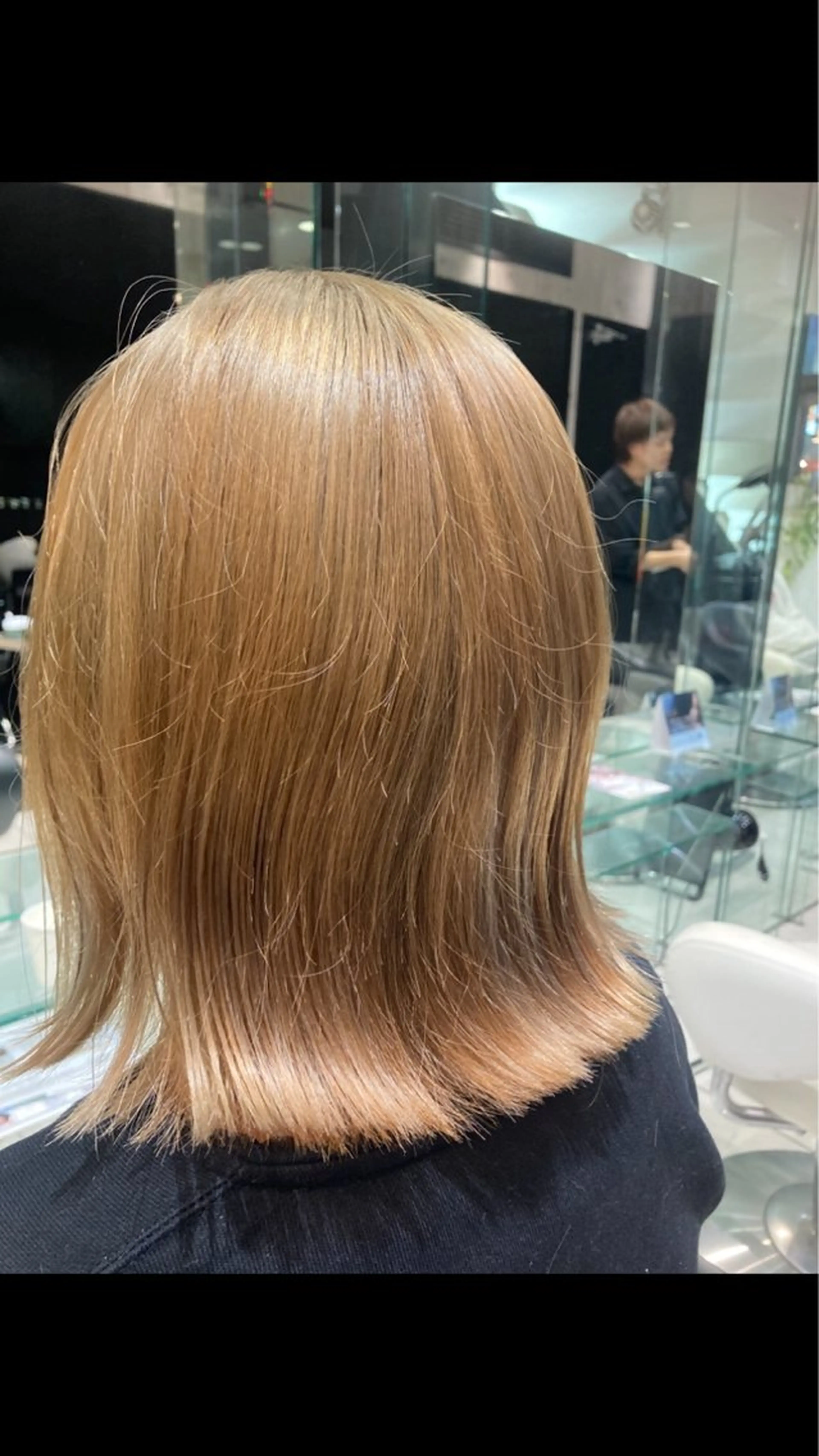 ミディアム 田畑 福恵のヘアスタイル