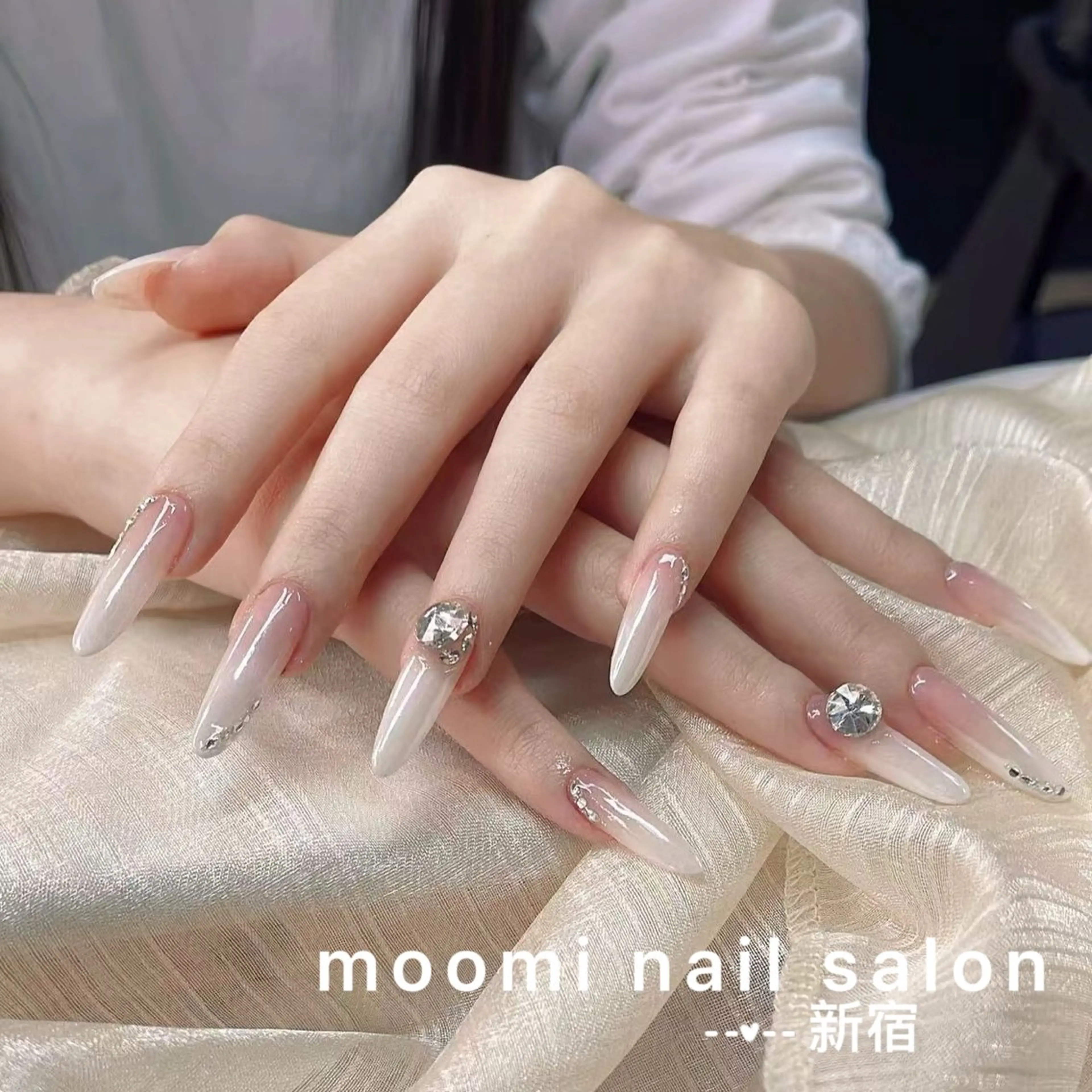 ネイル チークネイル フレンチネイル ジェルネイル グラデーション ハート ハンドネイル moomi nail スカルプ専門のネイルデザイン
