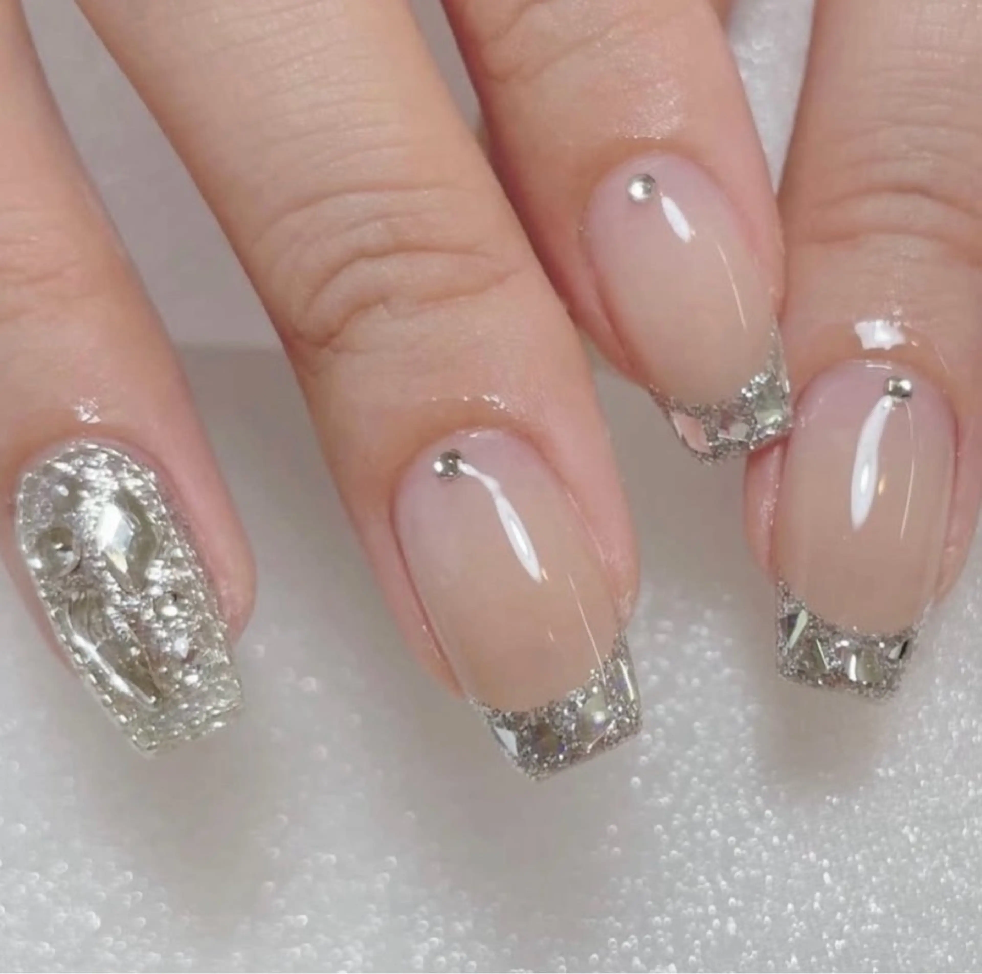 ネイル アートネイル フレンチネイル ジェルネイル ガラスフレンチ パラジェル ハンドネイル Queeens nailのネイルデザイン