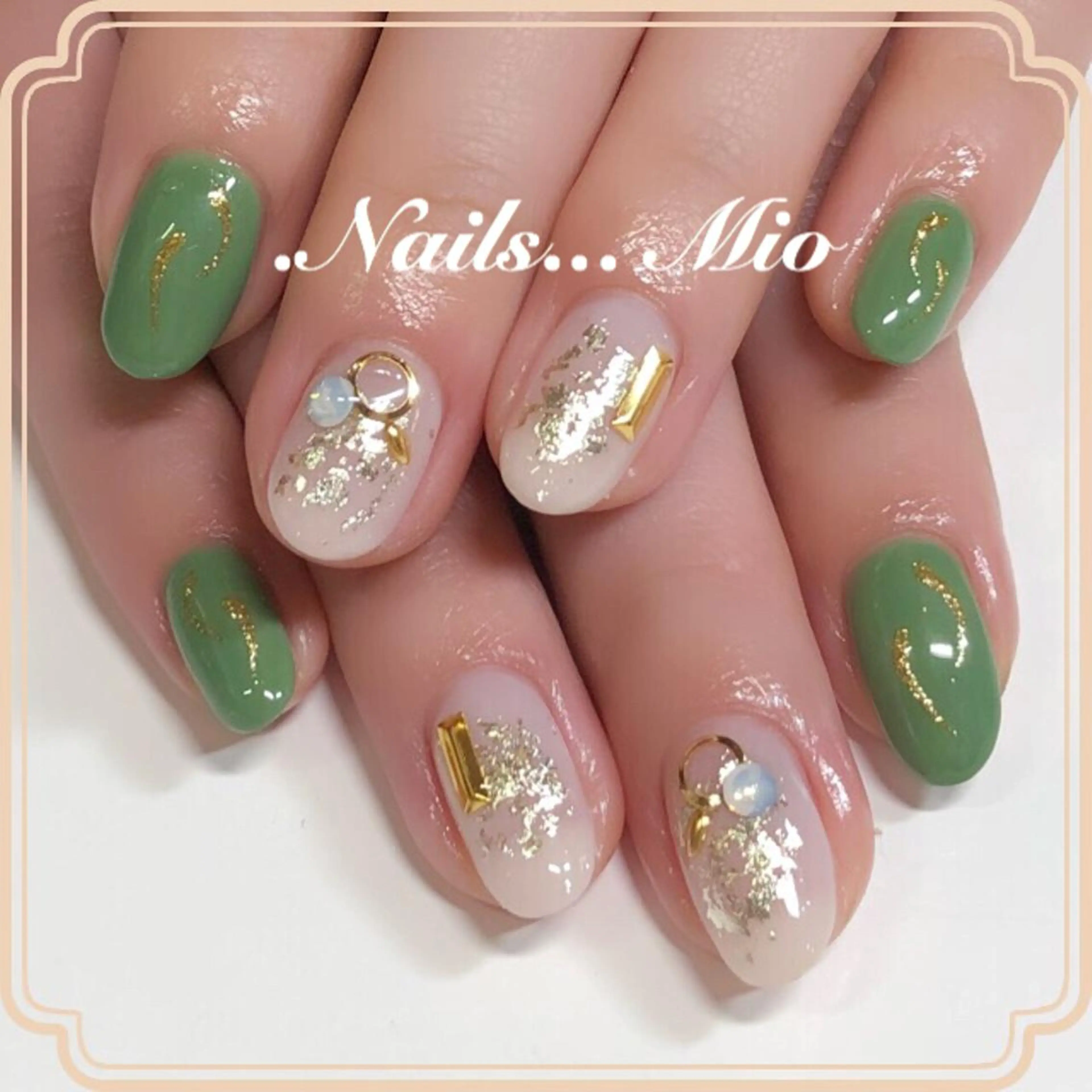 ネイル グリーン .Nails Mio 赤羽西ネイルサロンのネイルデザイン