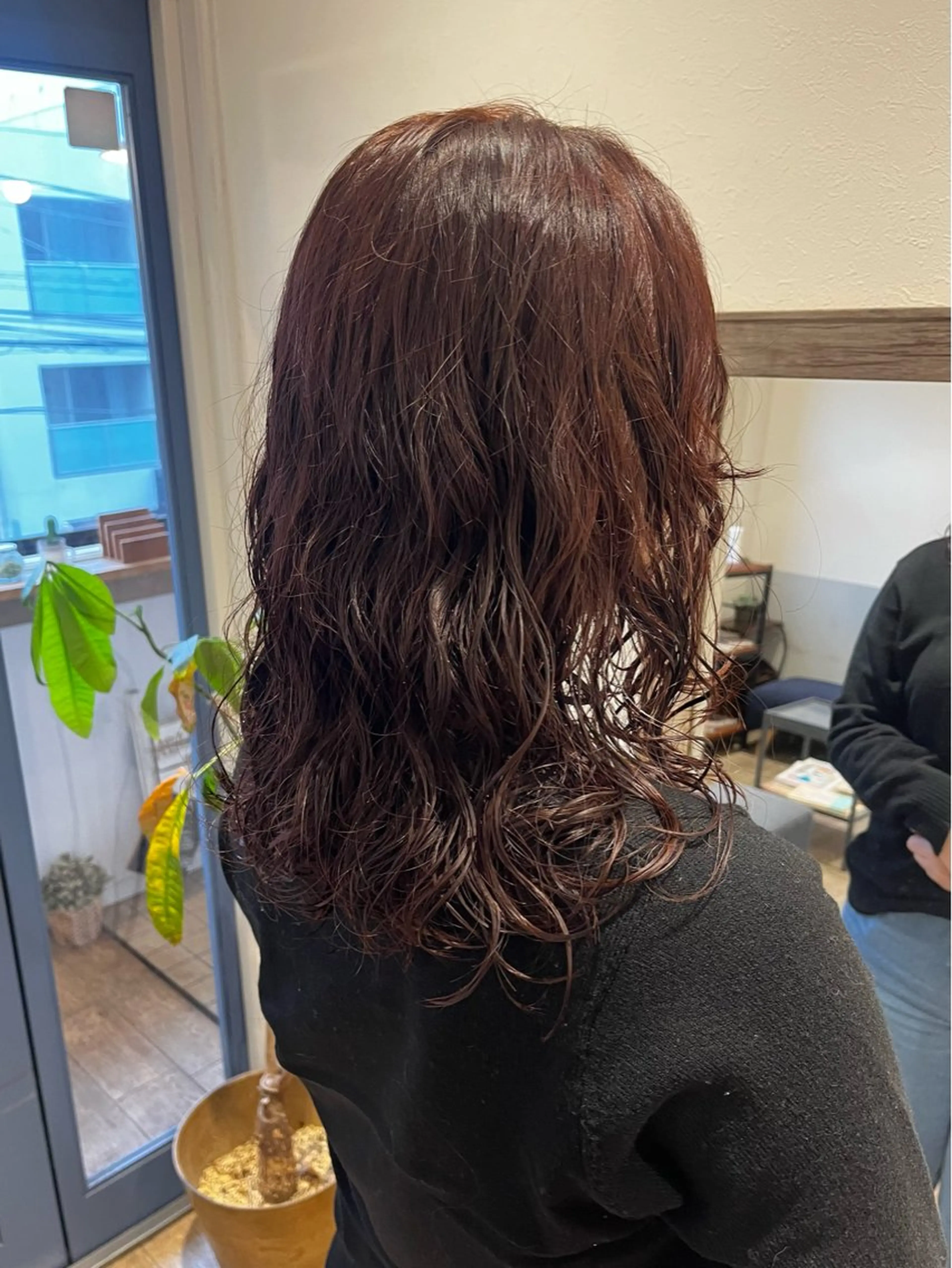 ミディアム カラー パーマ ミディアムパーマ カット ヘアカラー パーマ トリートメント 上品な暖色/丸みボブ Chie🪷のヘアスタイル