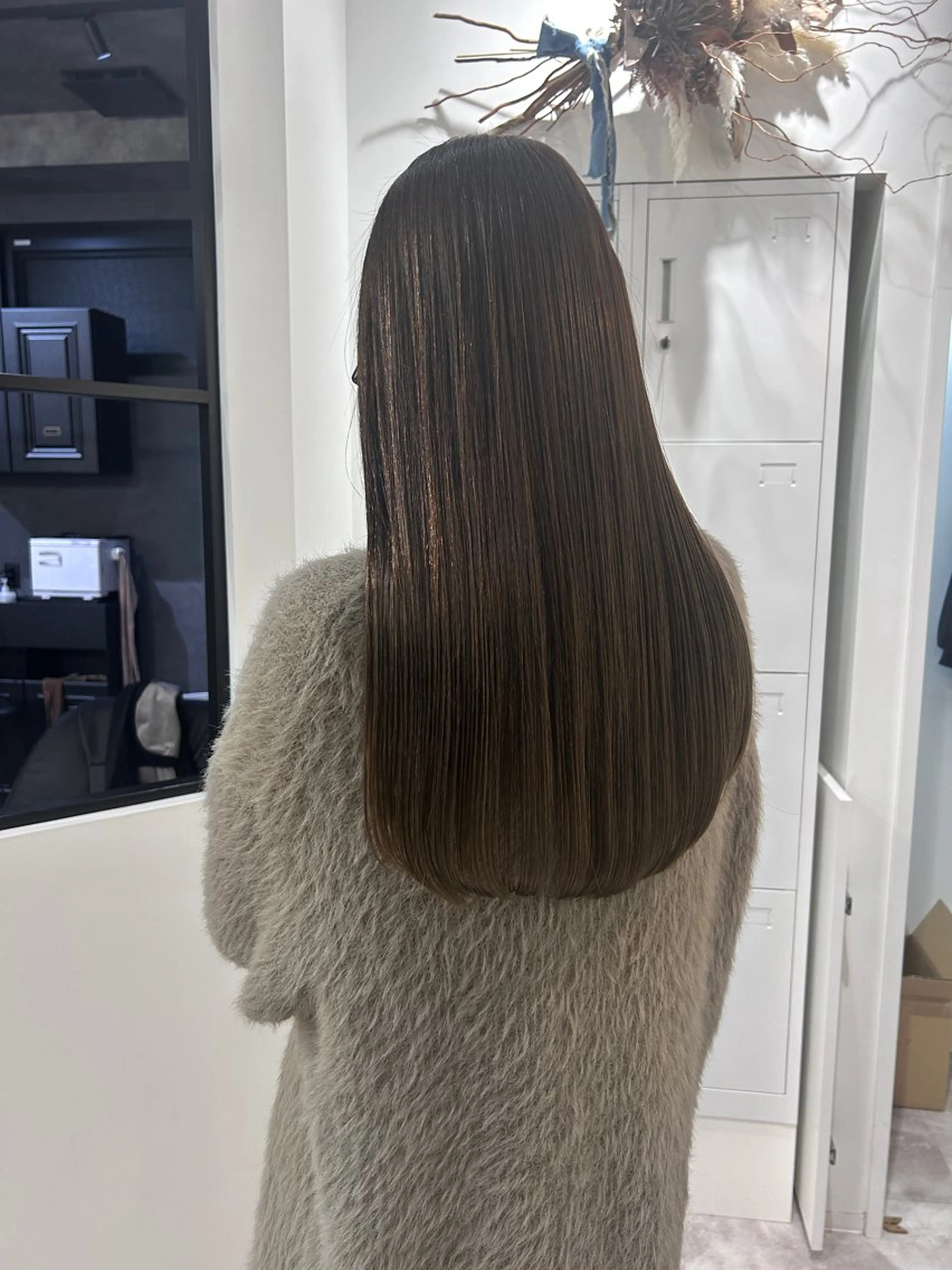 ロング カラー ベージュカラー 透明感カラー オリーブベージュ 河野いずみ レイヤー/ボブ 🤍のヘアスタイル