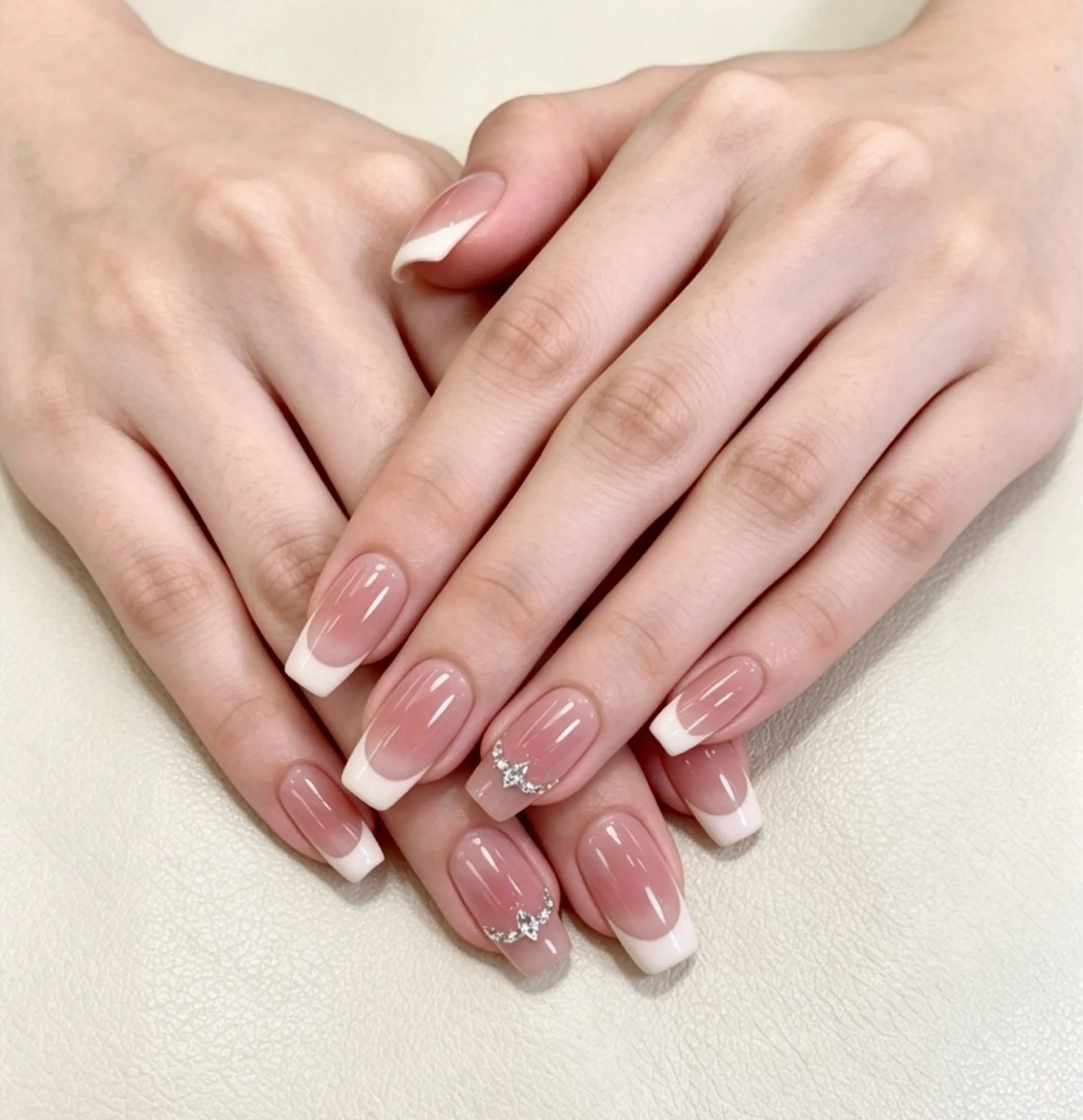 ネイル アートネイル オーロラネイル チークネイル 長さ出し フレンチネイル ハンドネイル ハンドケア Yumi Nail Seiのネイルデザイン