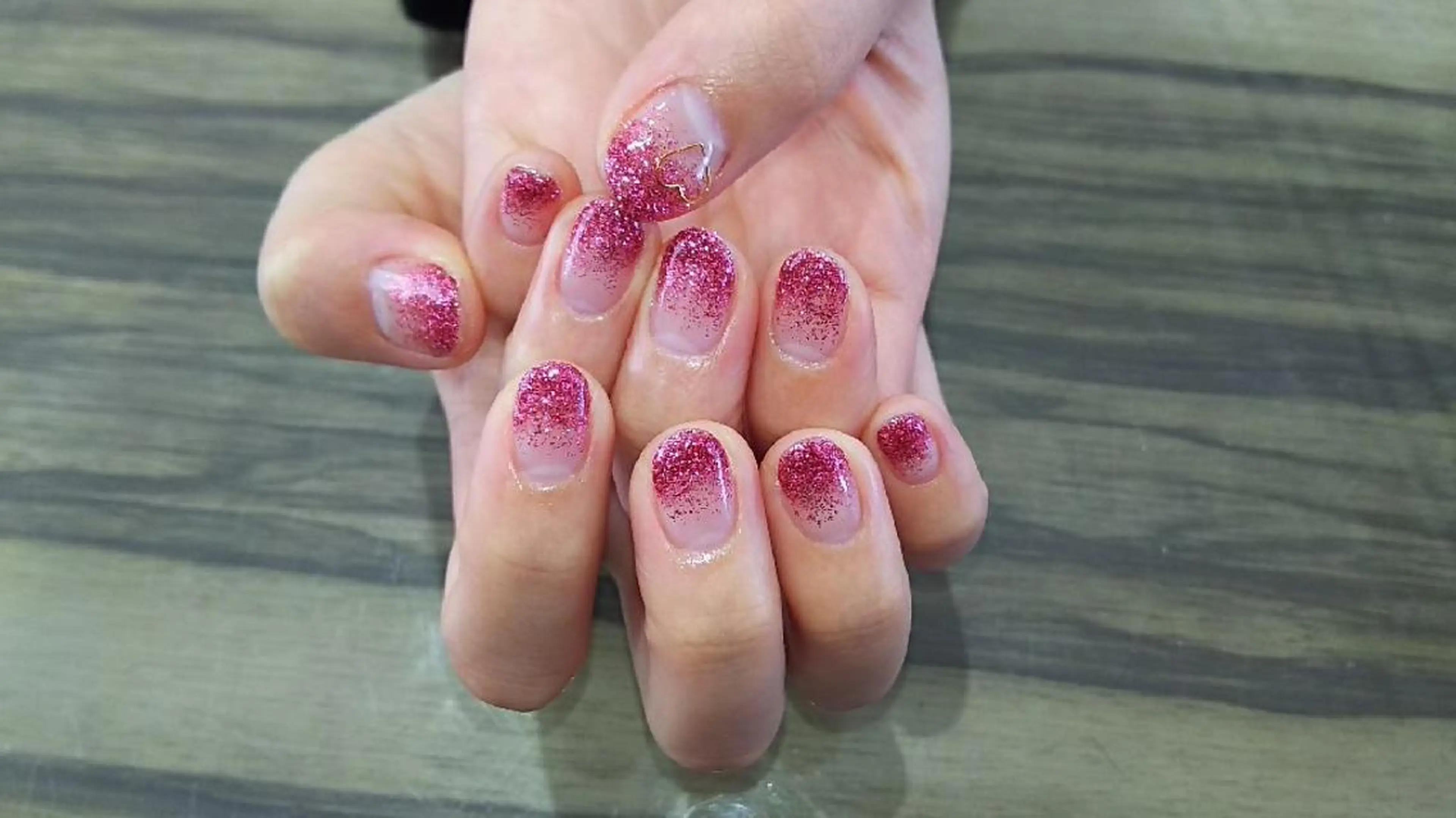 ネイル ゴールド ハンドネイル Progress Nailのネイルデザイン