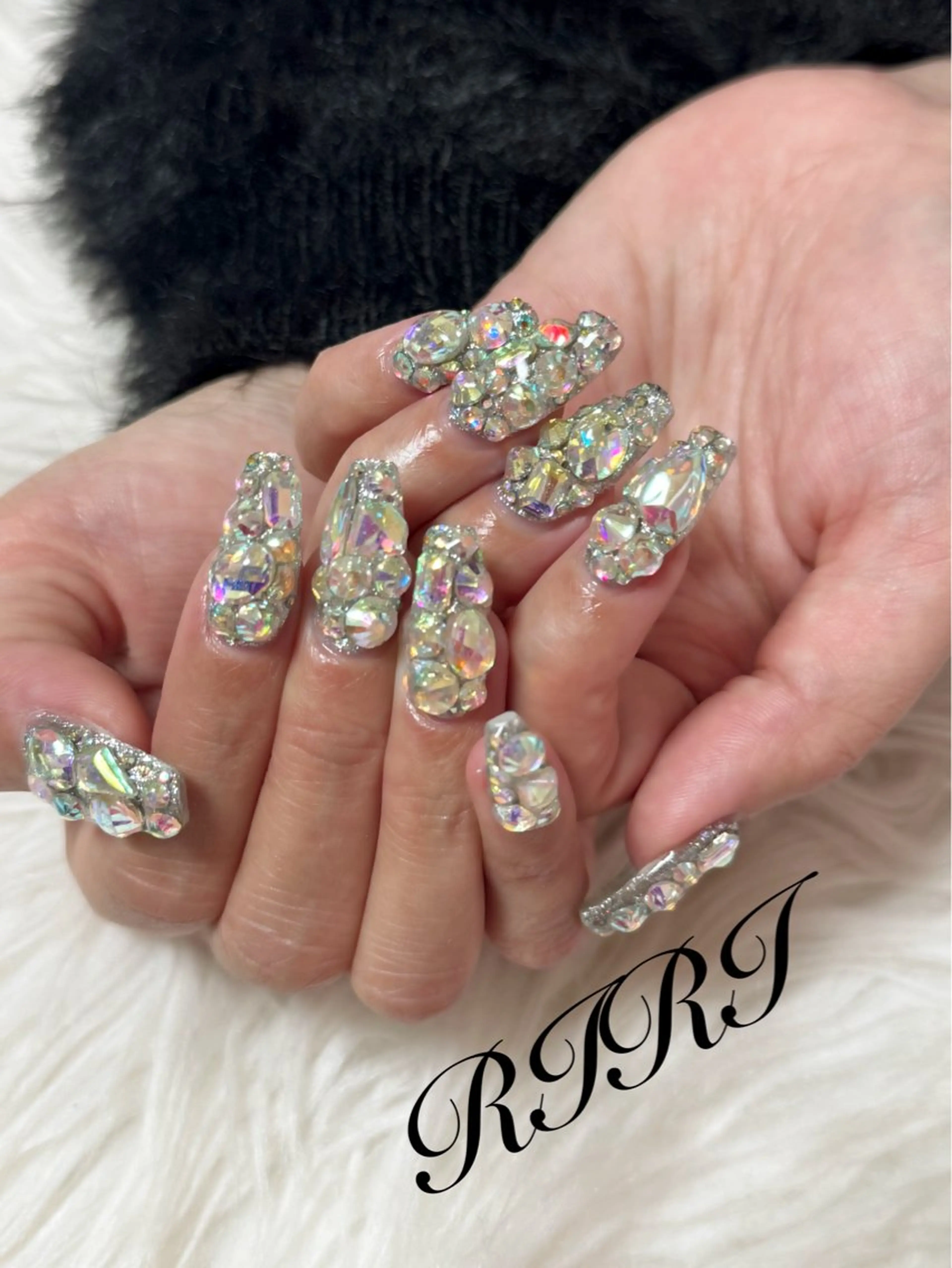 ネイル ジェルネイル キラキラネイル ショートネイル ハンドネイル riri オーナーのネイルデザイン