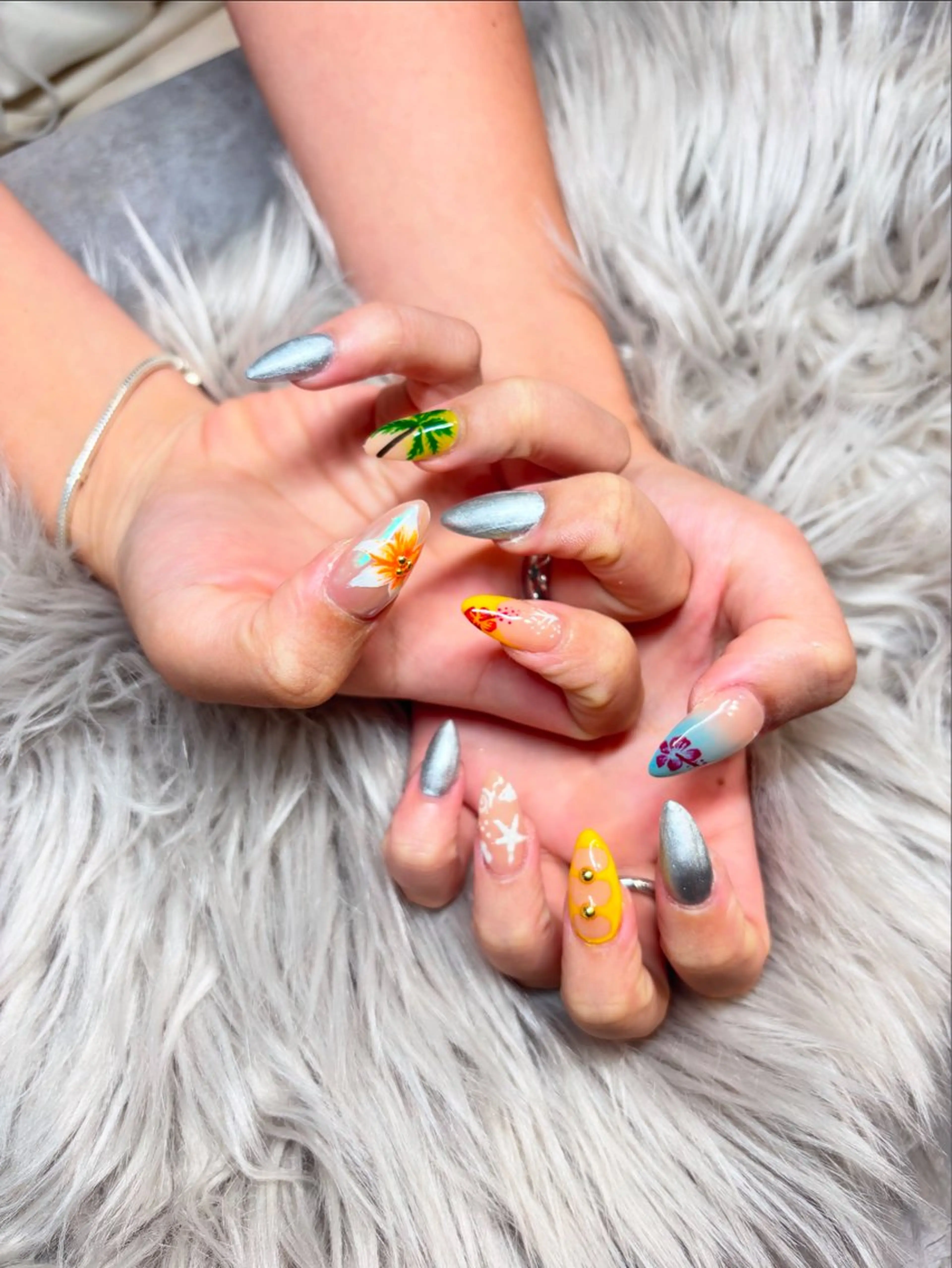 ネイル IROHA NAIL 真結子のネイルデザイン