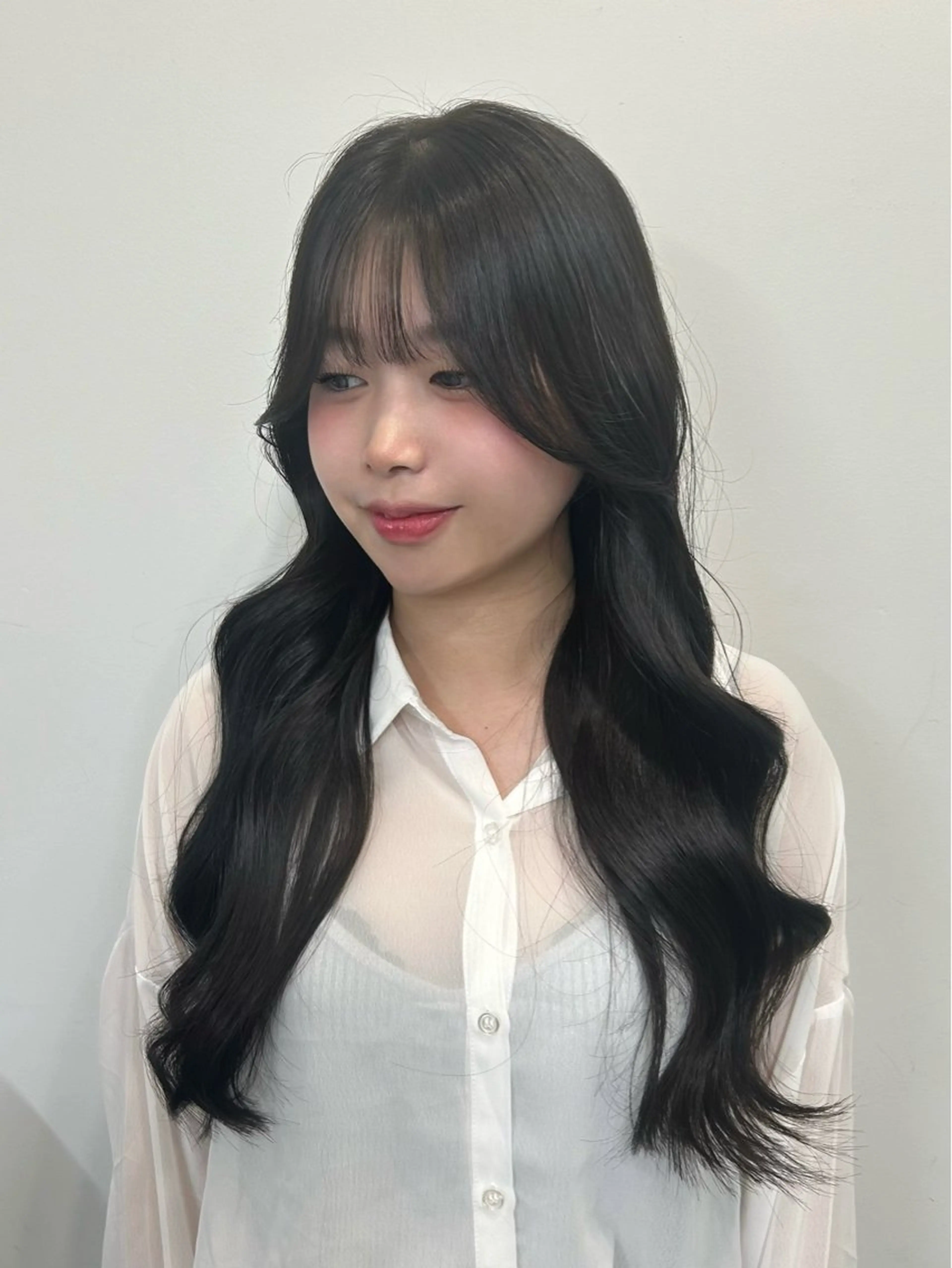 ロング カラー ボブ 顔まわりレイヤー 韓国風ヘア レイヤーカット ロング 梅田l大人韓国ヘア レイヤー×艶カラーのヘアスタイル