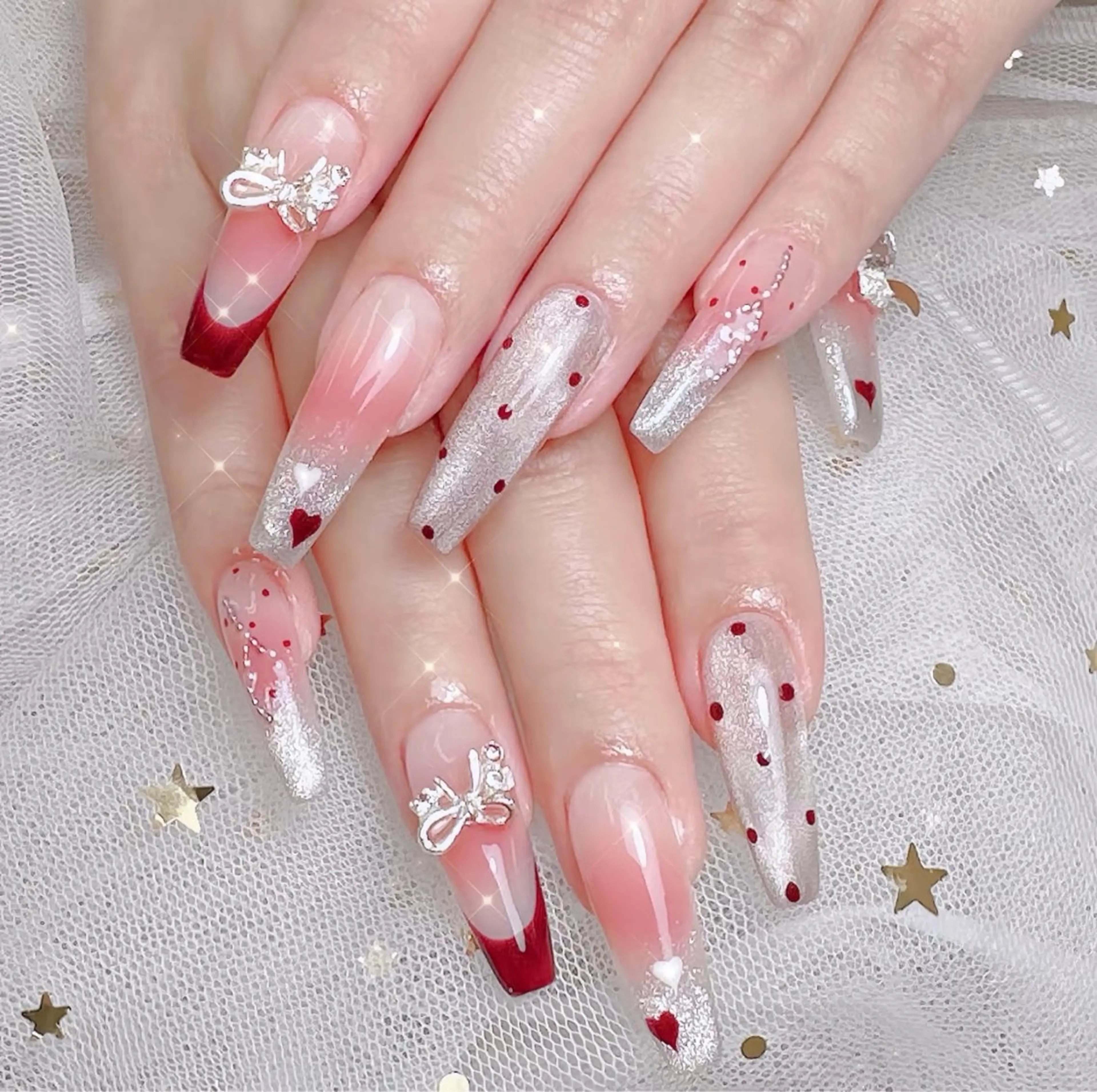 ネイル アートネイル オーロラネイル チークネイル ガーリー キラキラネイル ハンドネイル ╹◡╹Mimoミモ Eye&Nailのマツエク・マツパデザイン