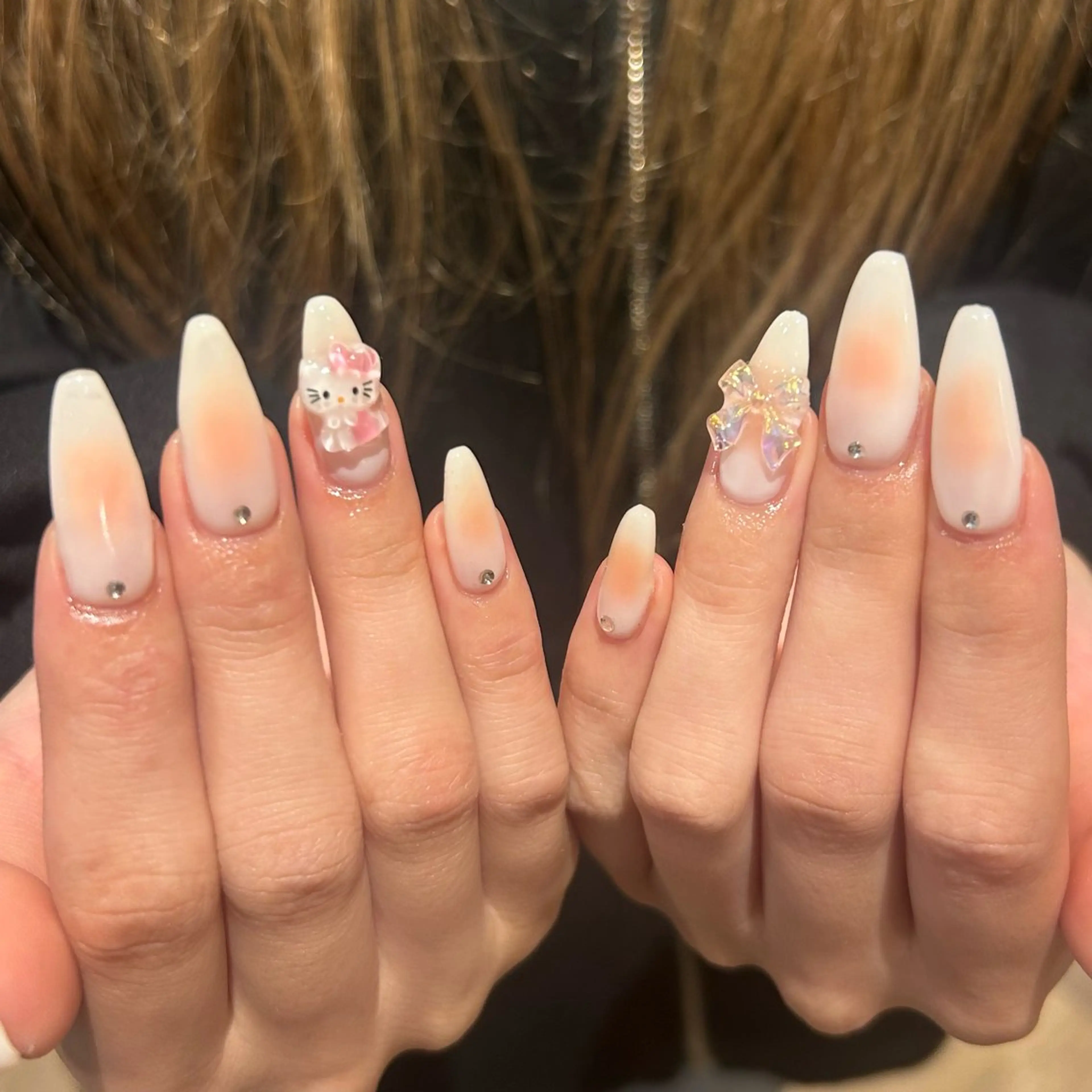 ネイル チークネイル リボン ホワイト ハンドネイル Bianca 栄店 Sanoのマツエク・マツパデザイン