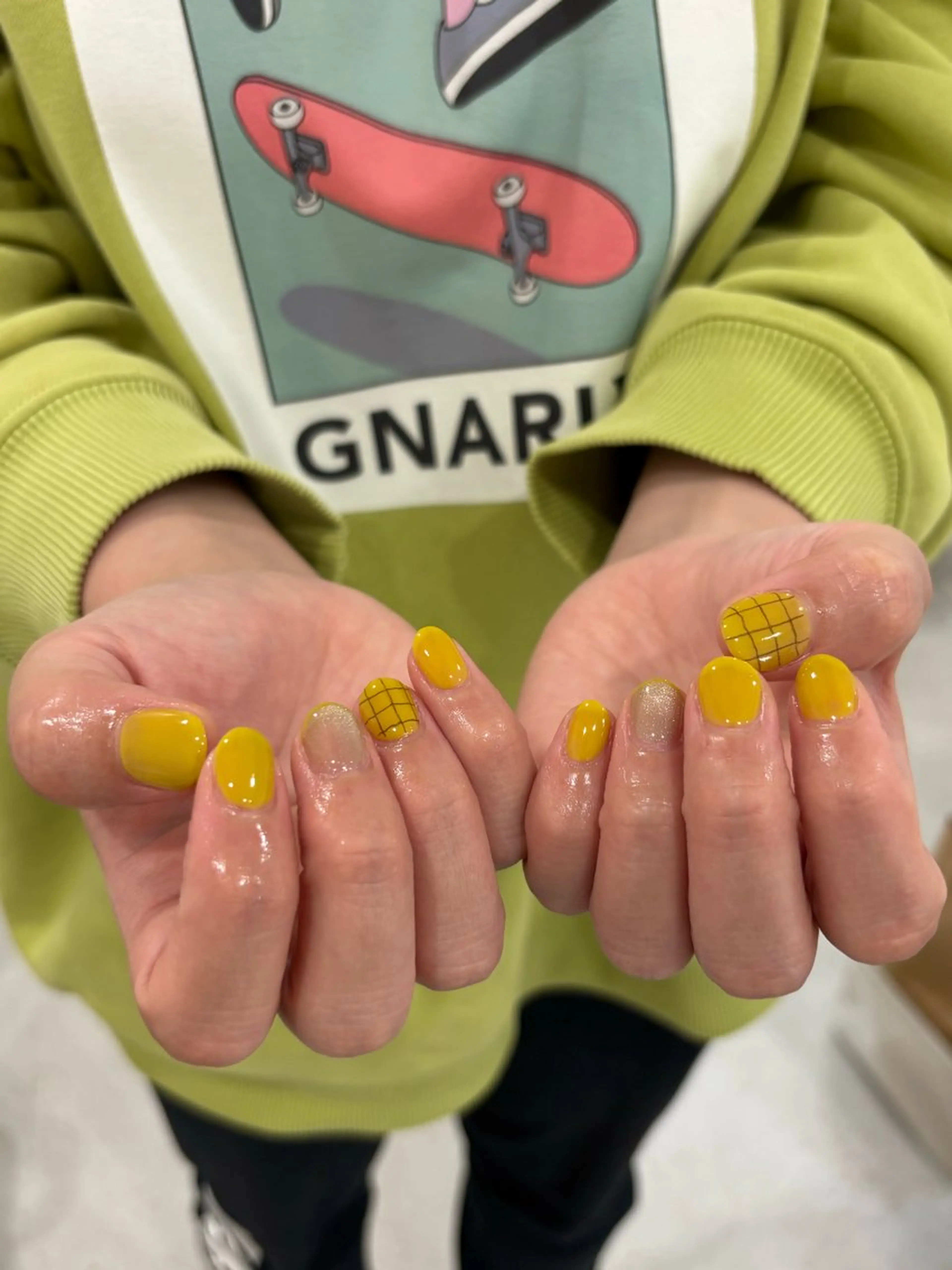 ネイル 黄色 ハンドネイル HARUNOKA kotoneのネイルデザイン