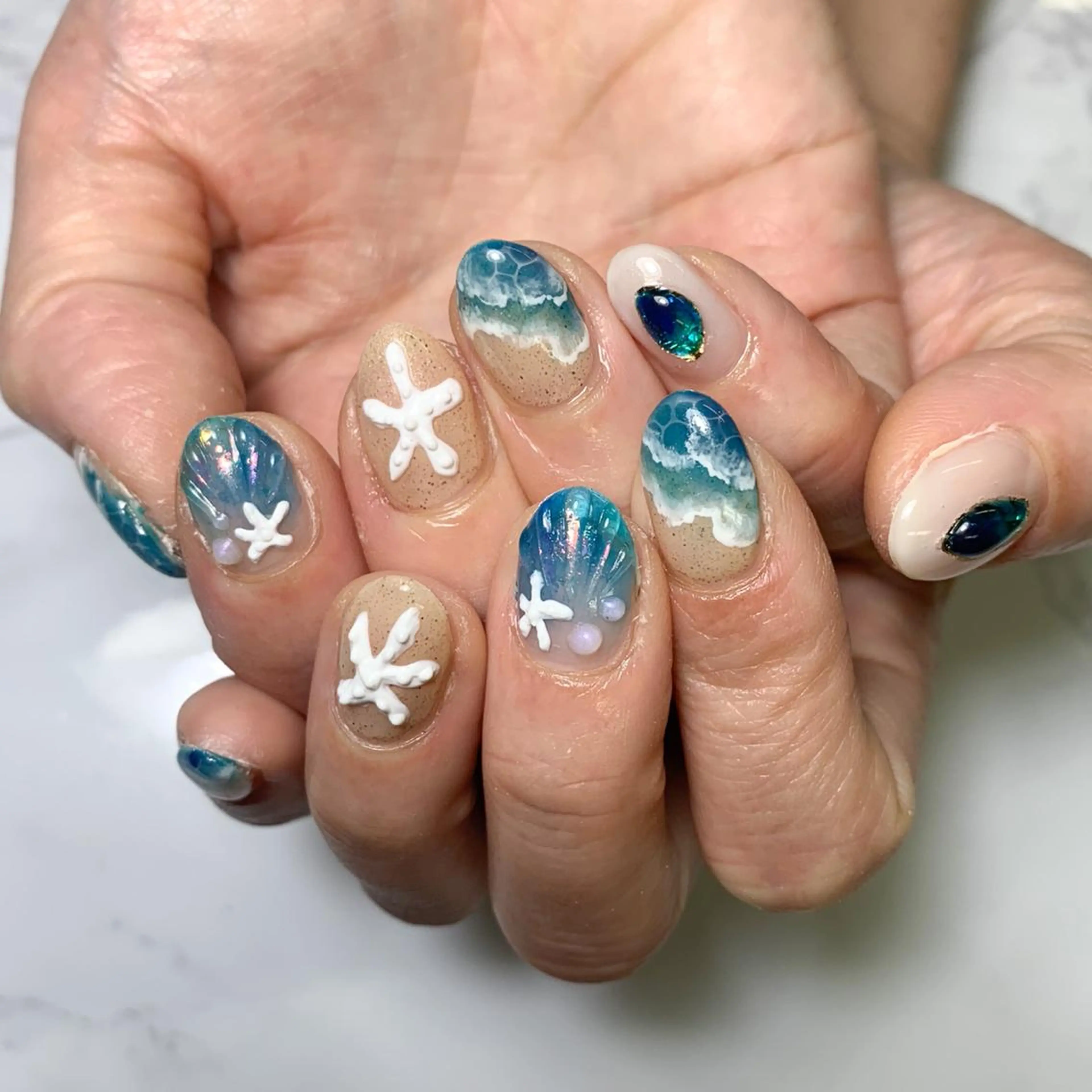 ネイル ハンドネイル FIORITURA aiのネイルデザイン