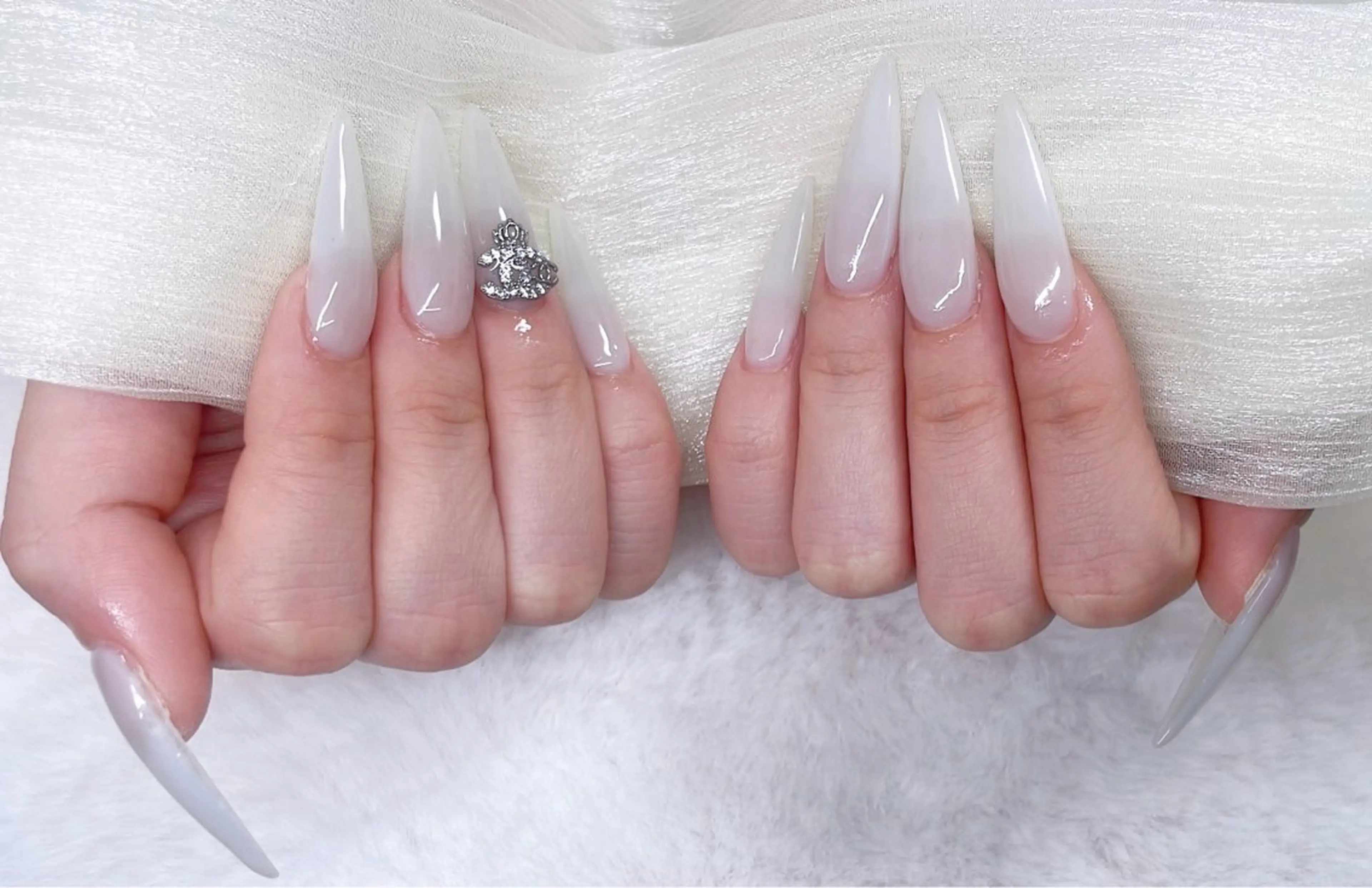 ネイル アニマル柄 チークネイル フラッシュネイル フットネイル フレンチネイル ハンドネイル B·U Nail大宮 長さだし専門店のネイルデザイン