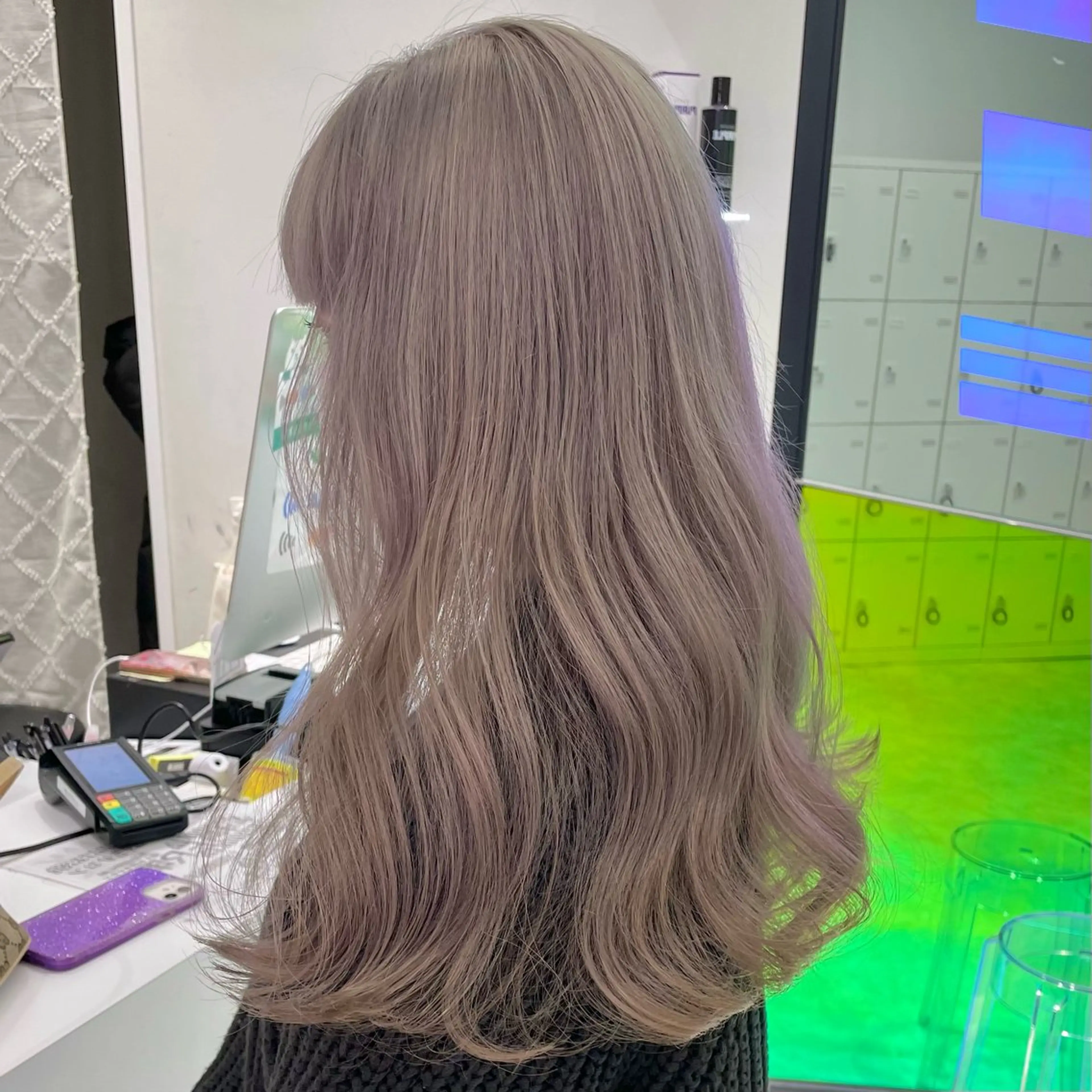 ロング カラー モテ髪ハイトーン🫧 serina🎀池袋のヘアスタイル